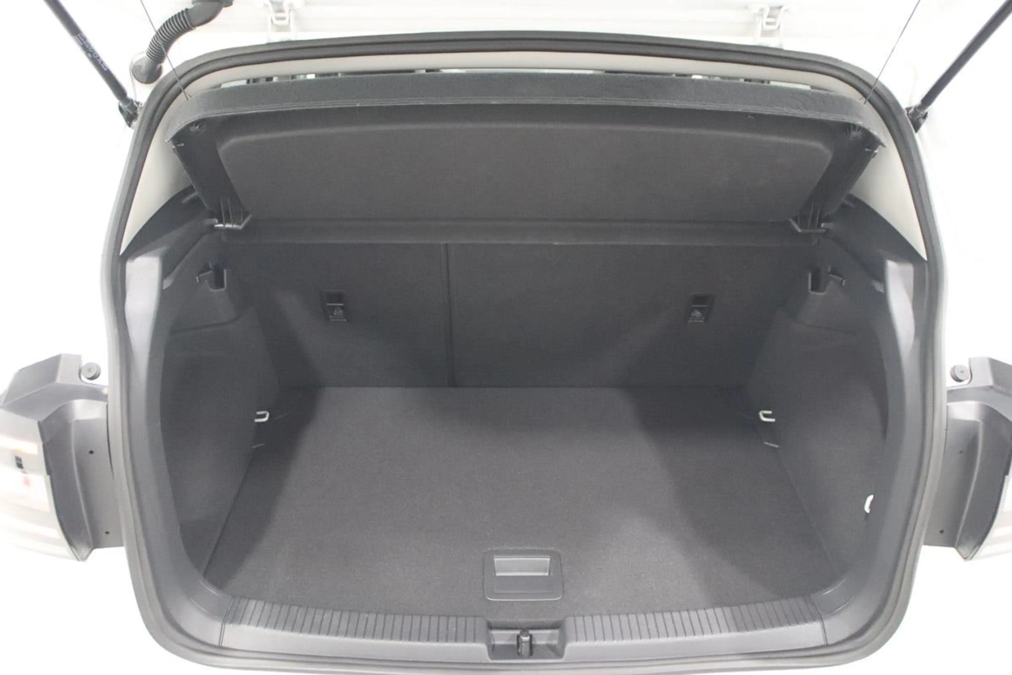 Volkswagen T-Cross 1.0 TSI 110 DSG LED CARPLAY RADAR JA17 — photo 12