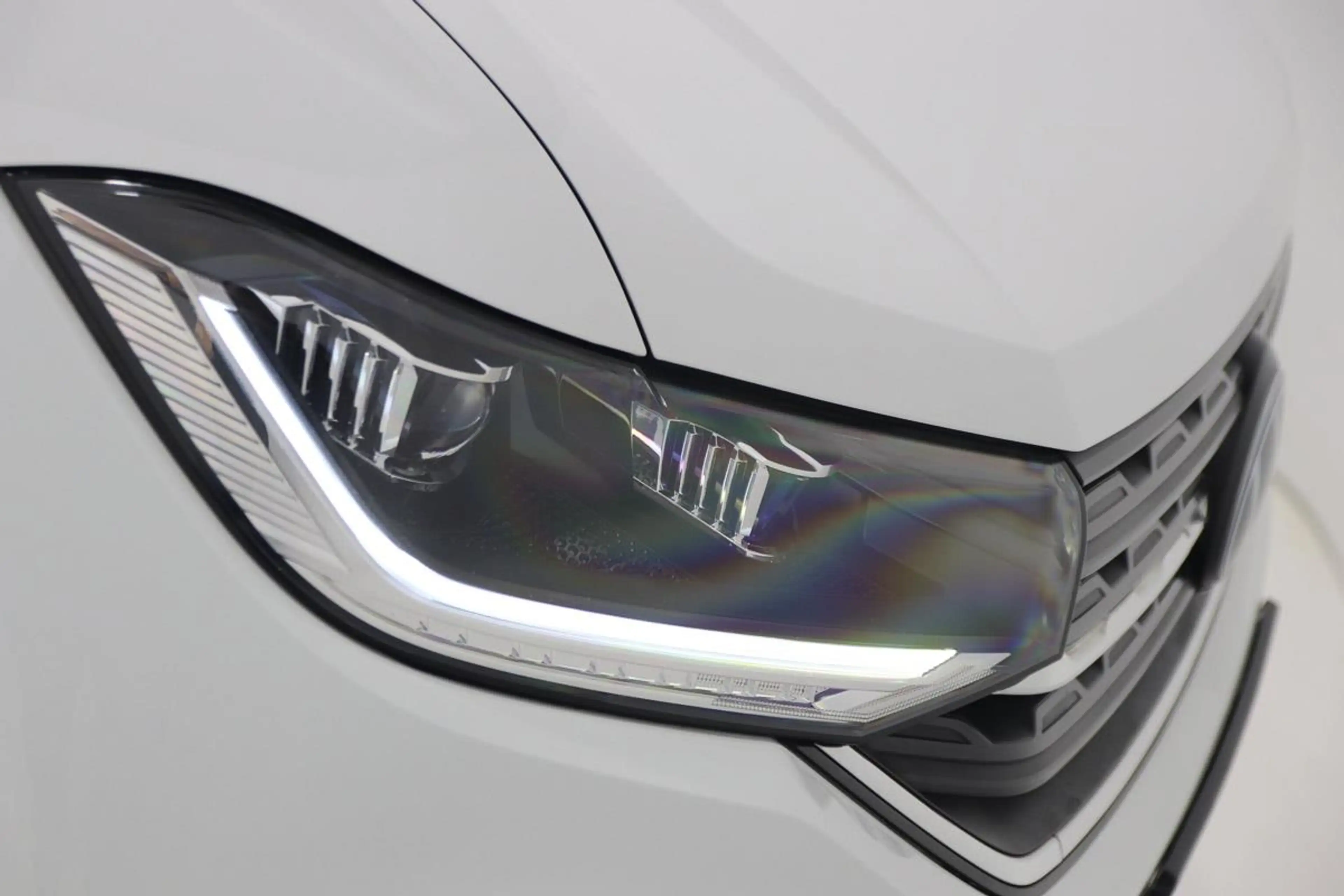 Volkswagen T-Cross 1.0 TSI 110 DSG LED CARPLAY RADAR JA17 — photo 7