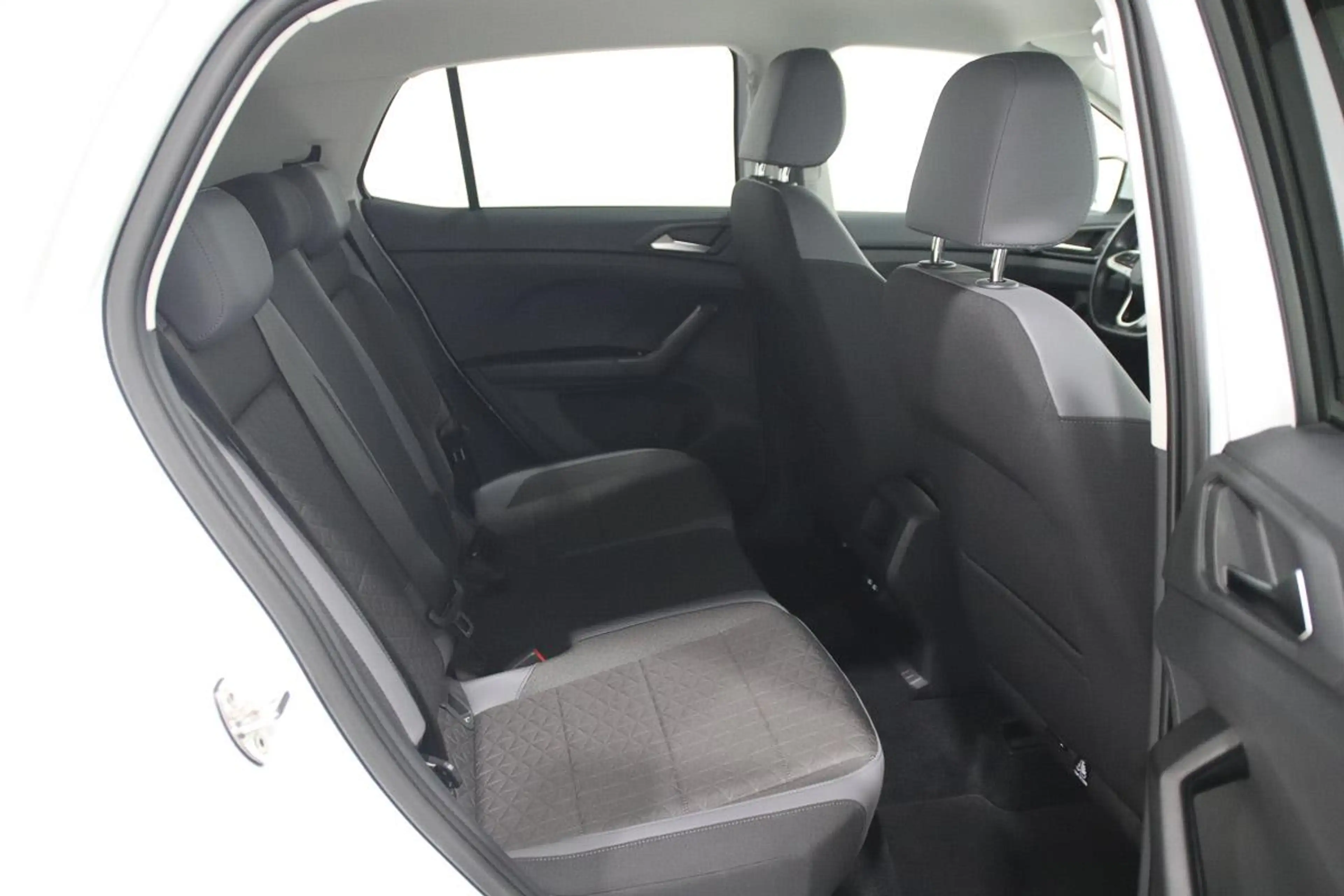 Volkswagen T-Cross 1.0 TSI 110 DSG LED CARPLAY RADAR JA17 — photo 10
