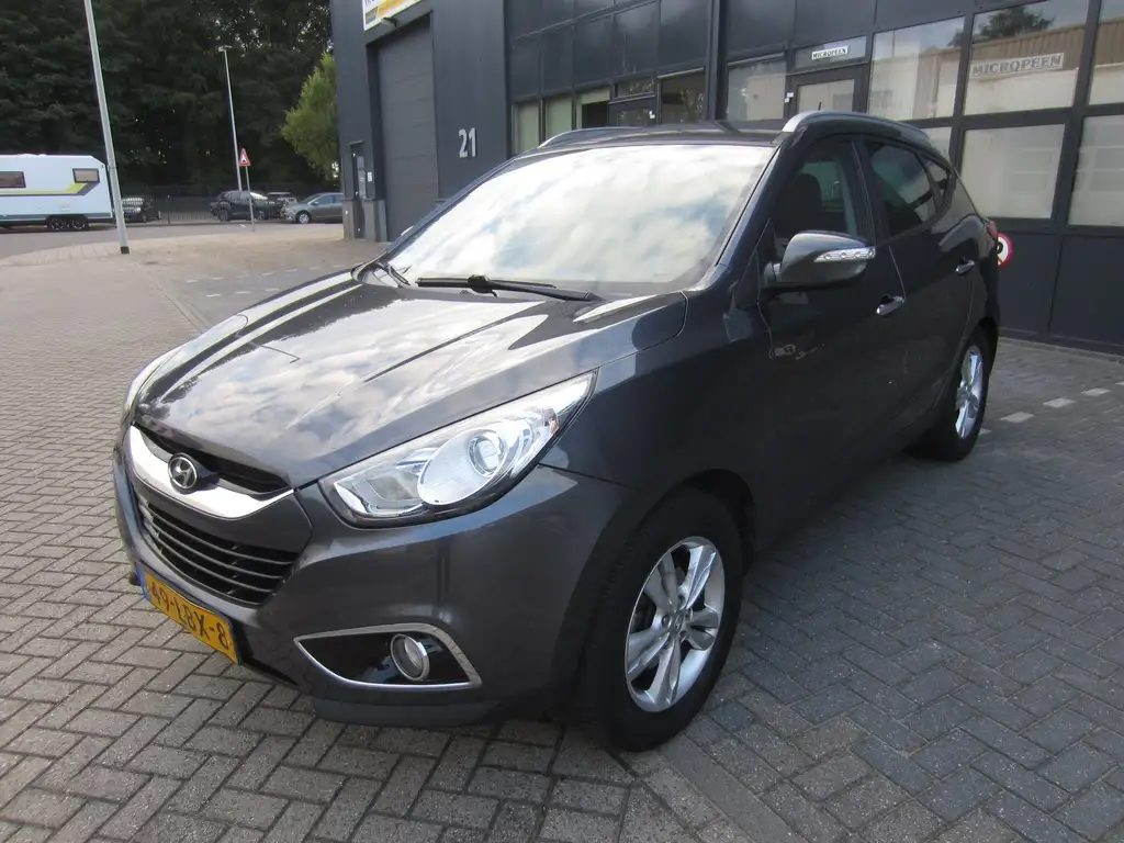 Hyundai iX35 2010 из Европы — купить под ключ