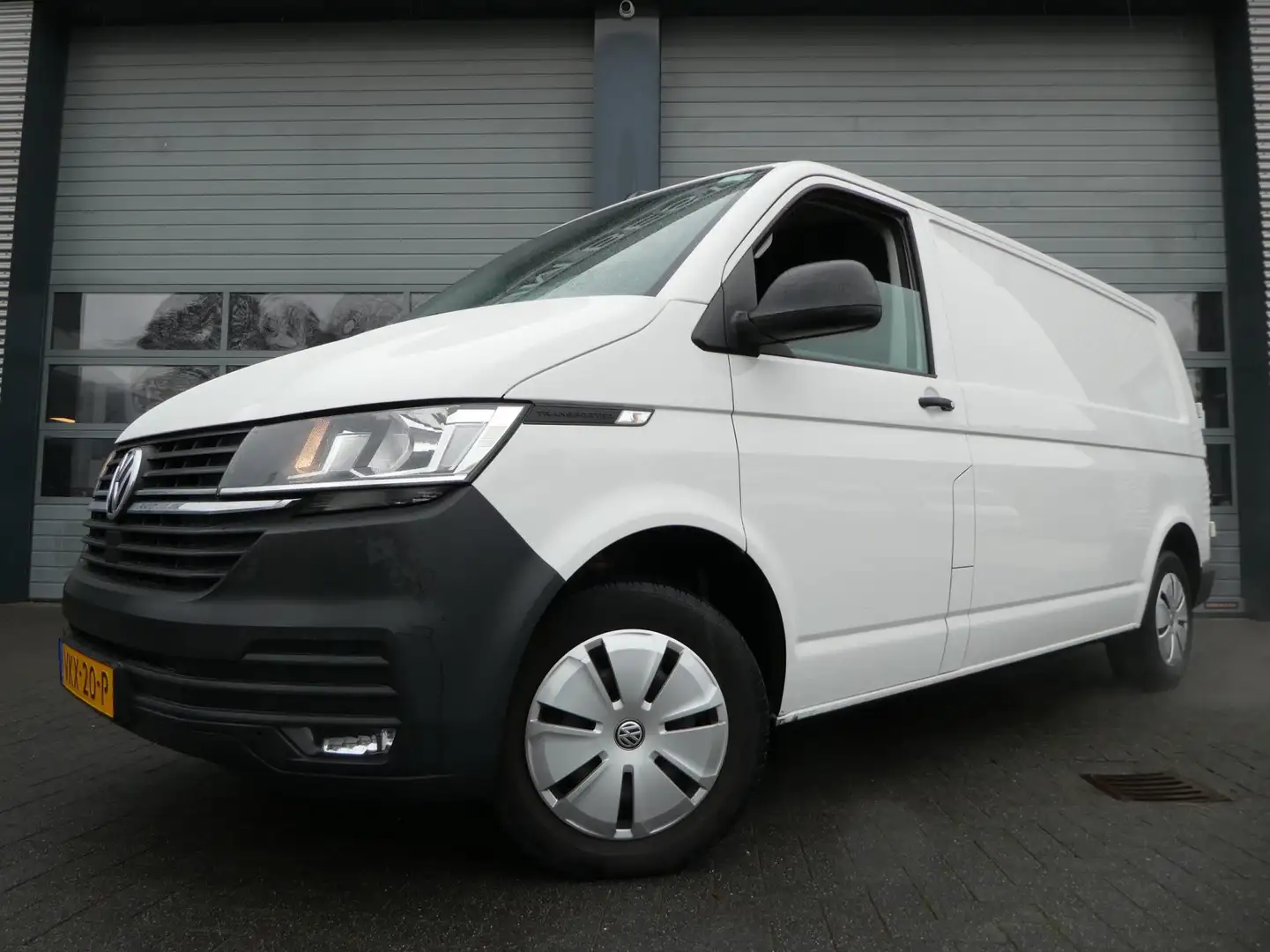 Volkswagen Transporter 2.0 TDI L2H1 airco navigatie pdc 3 zits trekhaak Blanc - 1