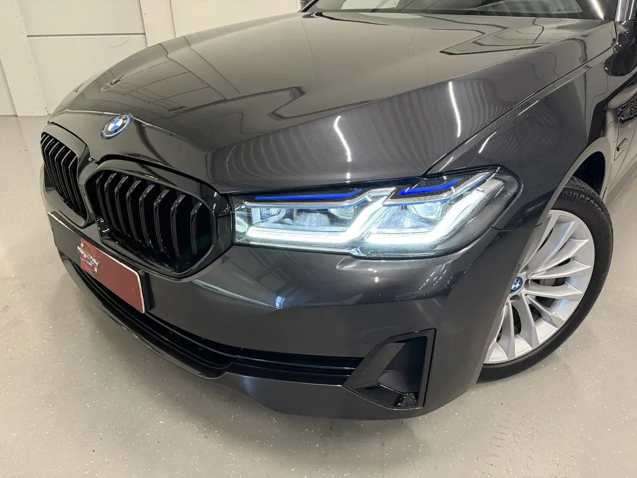 BMW 530 5-serie Touring 530e xDrive High exe PANO/TREKHAAK, миниатюра 3