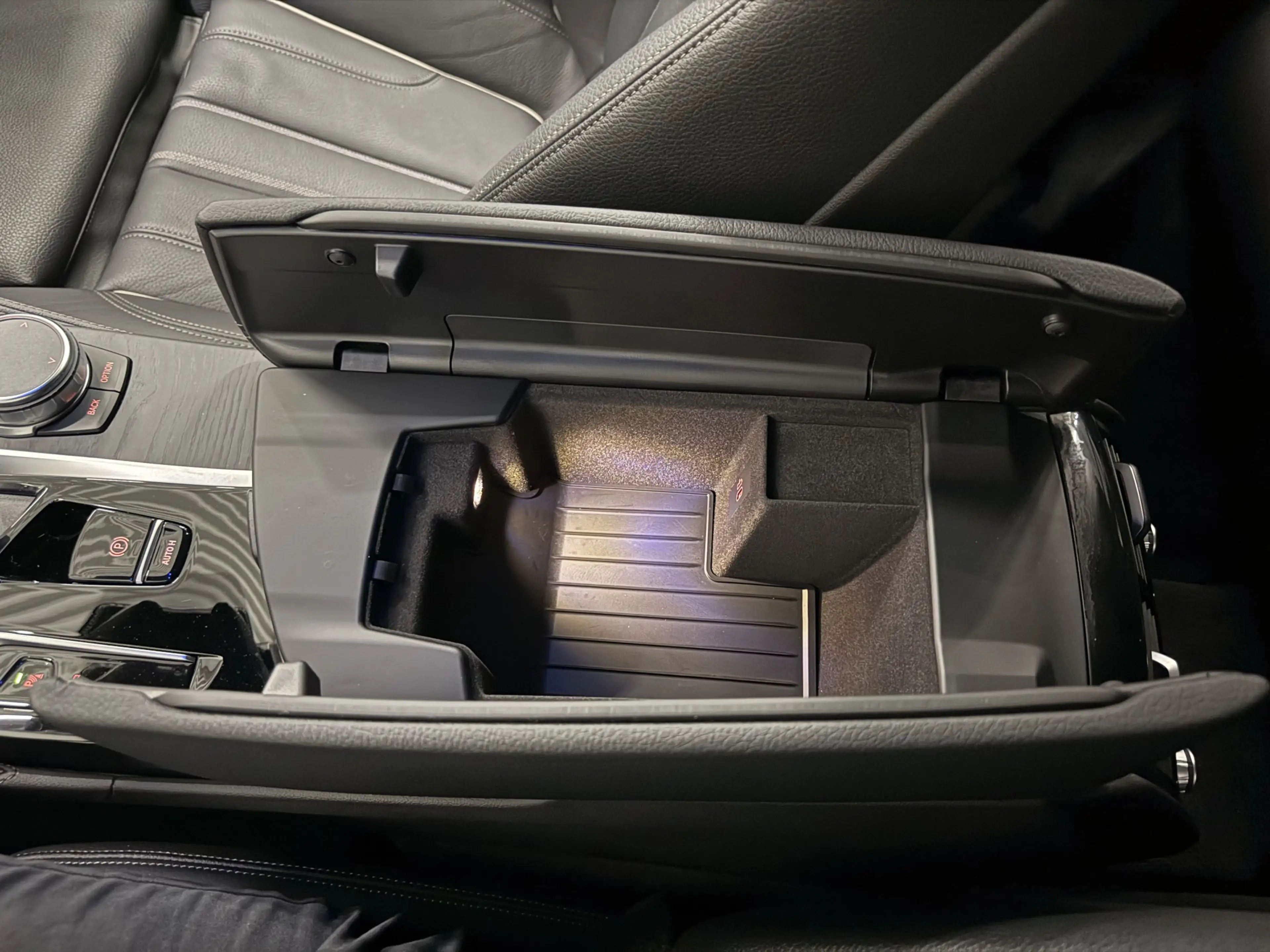 BMW 530 5-serie Touring 530e xDrive High exe PANO/TREKHAAK — photo 41