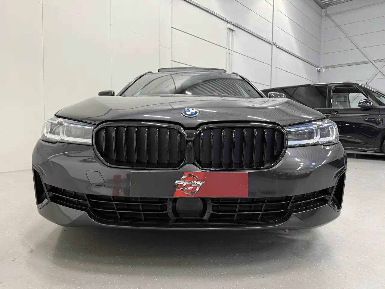 BMW 530 5-serie Touring 530e xDrive High exe PANO/TREKHAAK, миниатюра 4