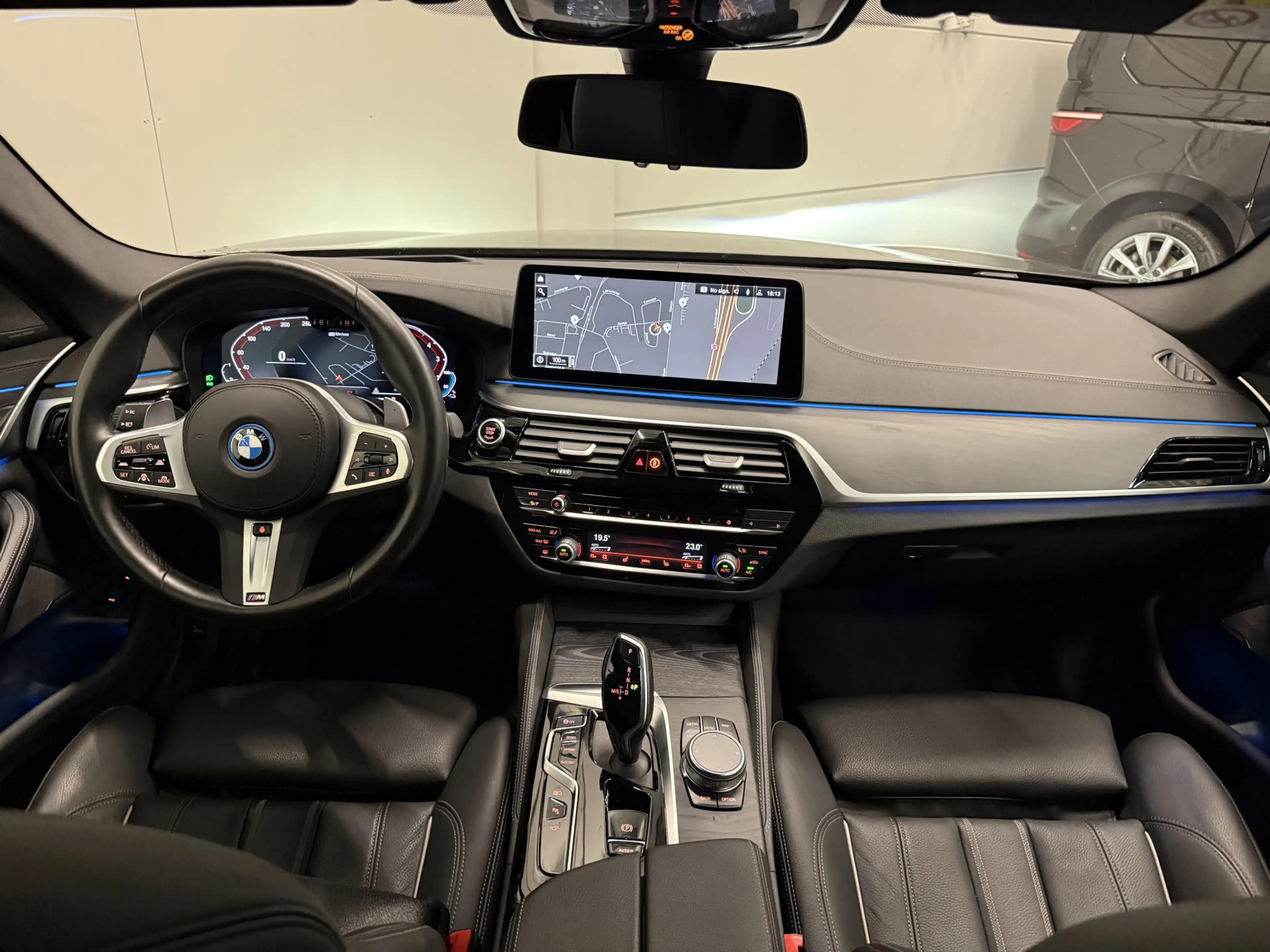 BMW 530 5-serie Touring 530e xDrive High exe PANO/TREKHAAK — photo 15
