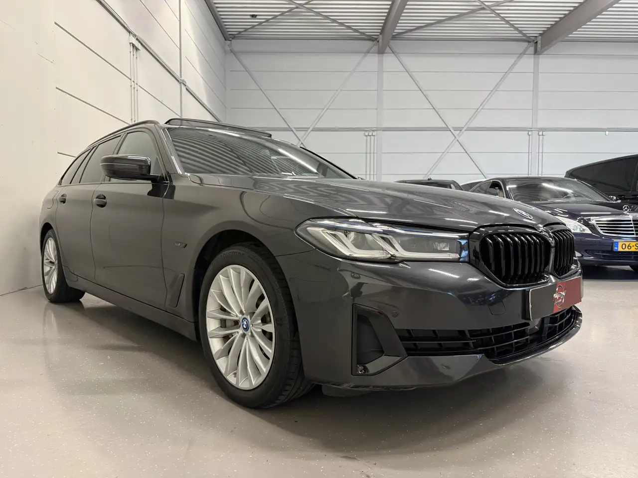 BMW 530 5-serie Touring 530e xDrive High exe PANO/TREKHAAK, миниатюра 5