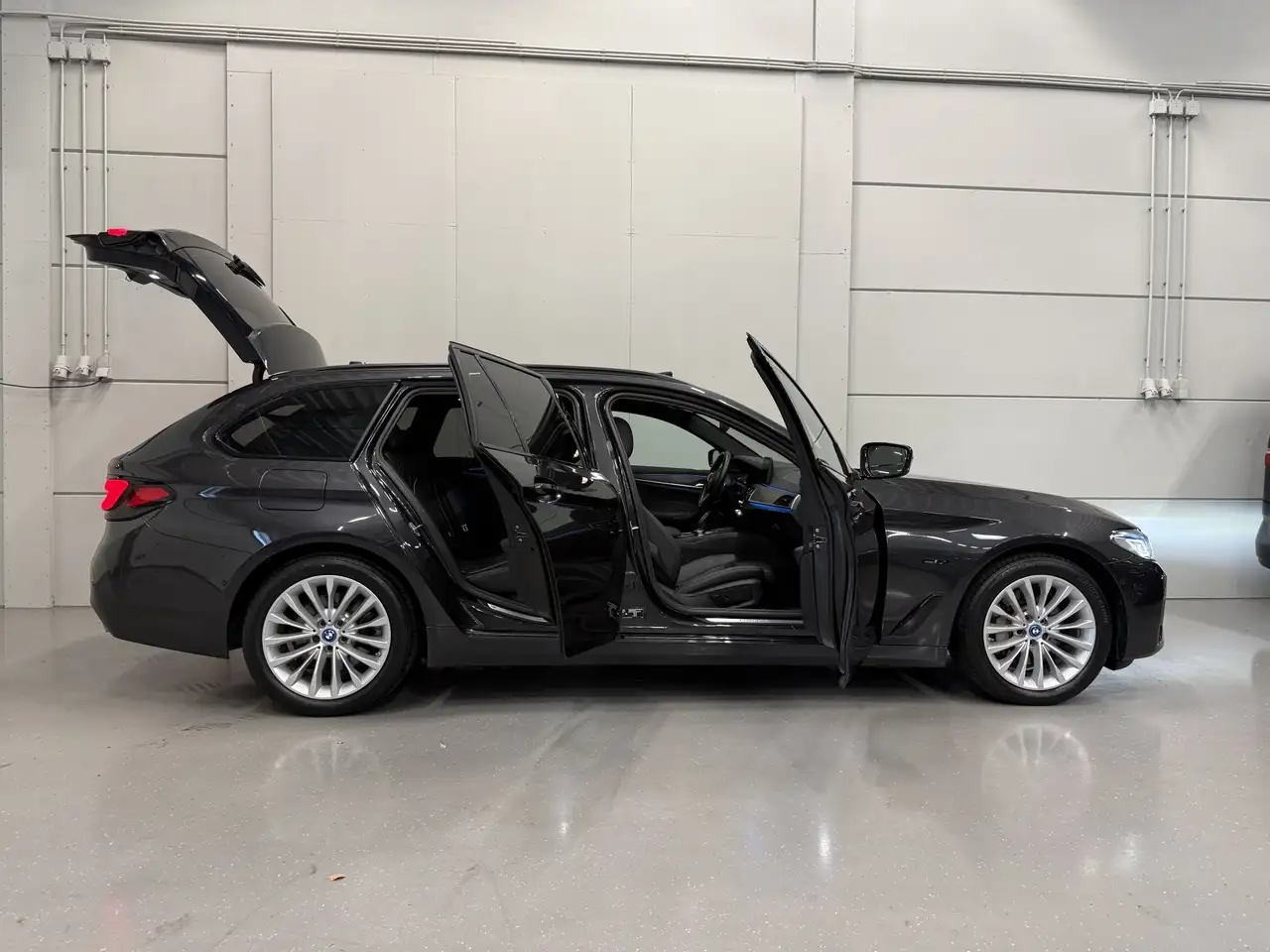 BMW 530 5-serie Touring 530e xDrive High exe PANO/TREKHAAK, миниатюра 10