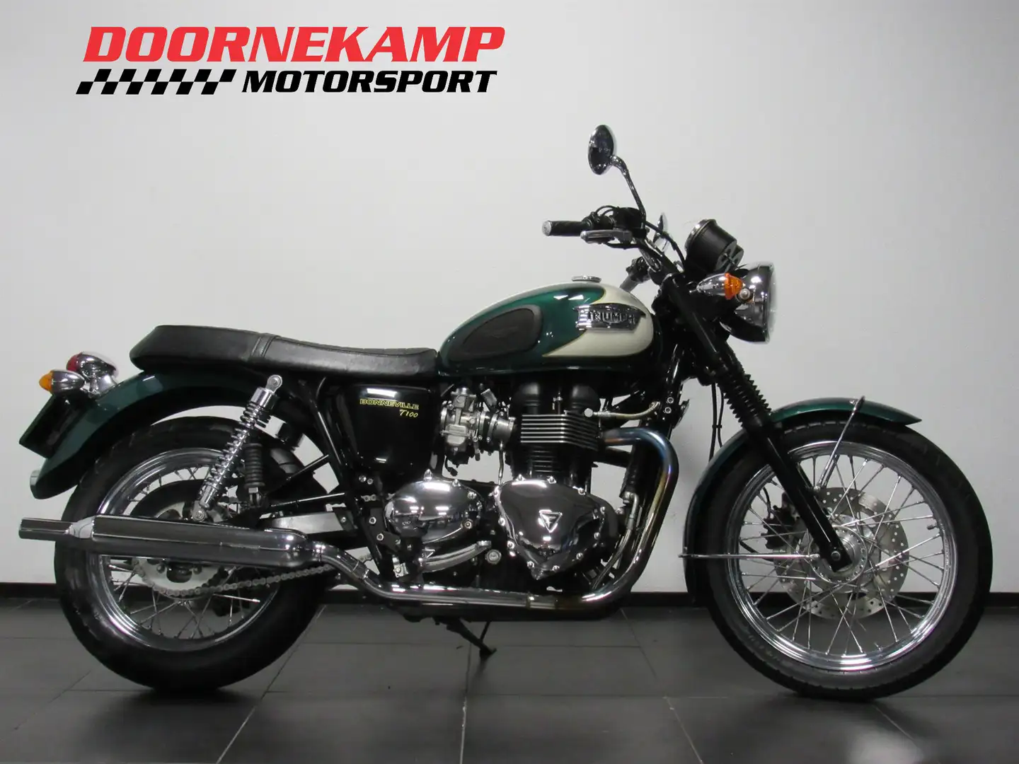 Triumph Bonneville T100 Groen - 1