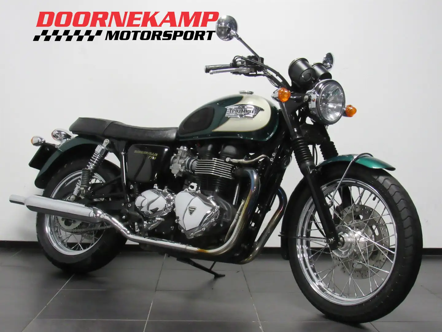 Triumph Bonneville T100 Groen - 2