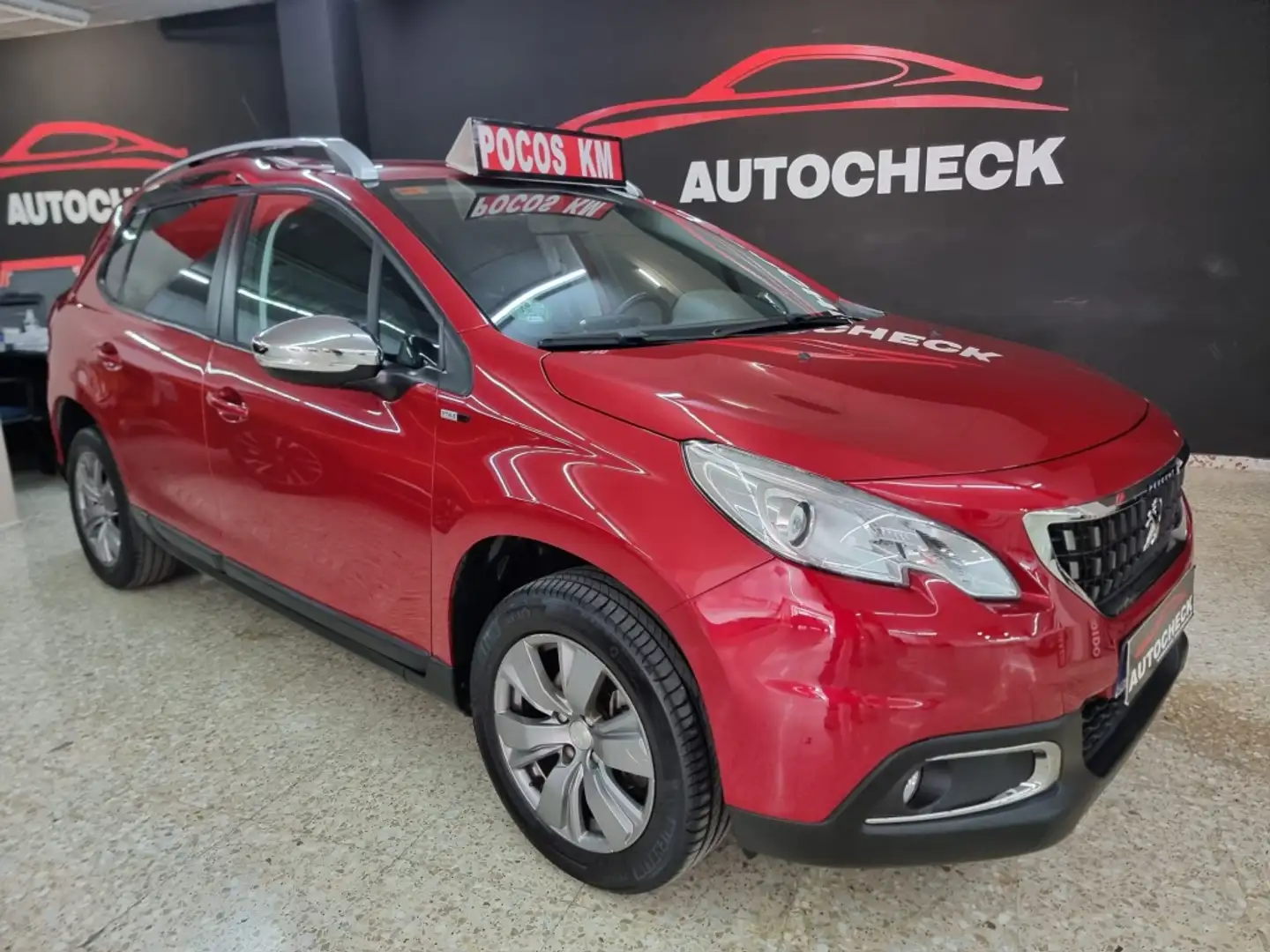 Peugeot 2008 1.2 PureTech S&S Style 110 Paars - 1