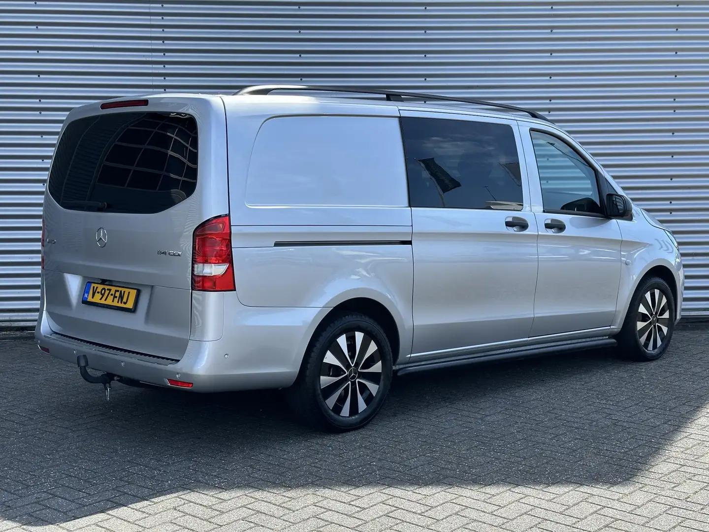 Mercedes-Benz Vito 114 CDI Dubbele Cabine Navigatie Airco Camera Appl Argent - 2