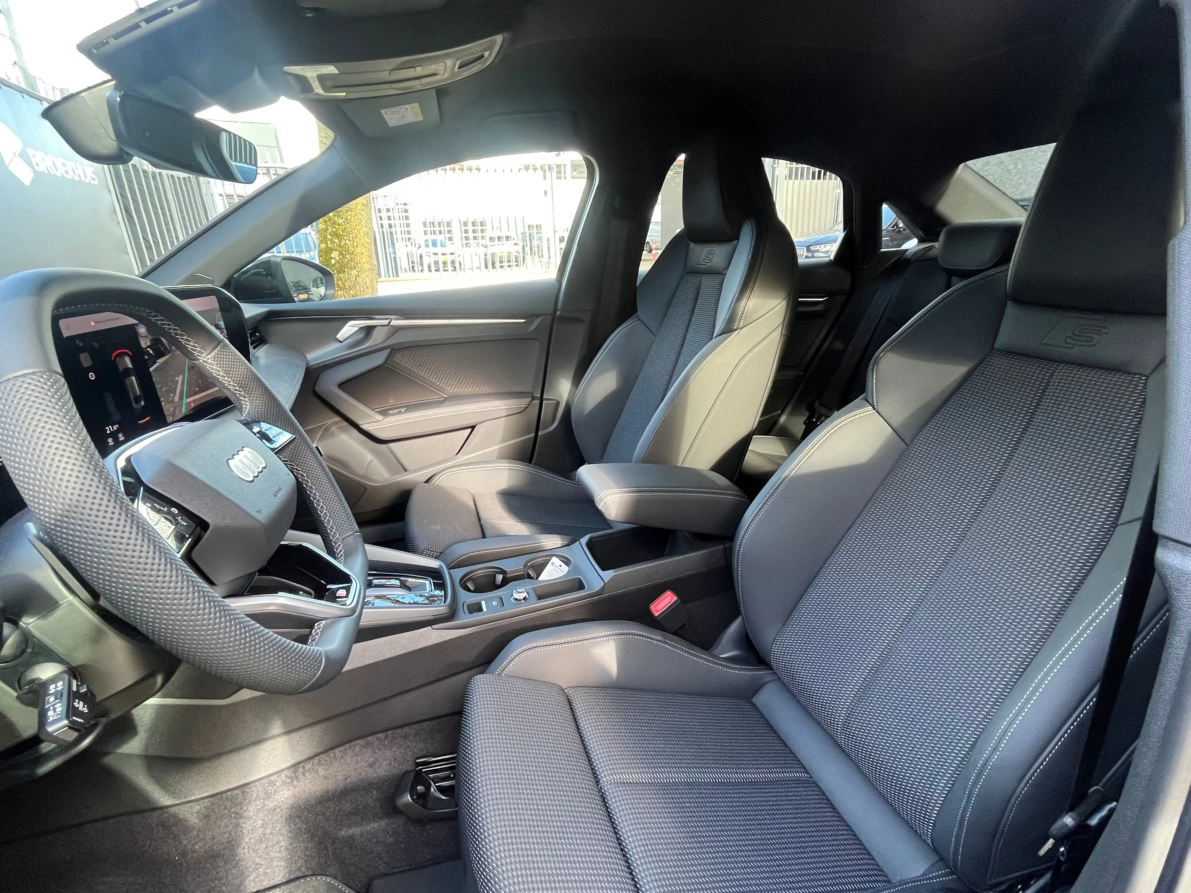 Audi A3 Limousine 35 TFSI S edition | 18 inch velgen | Son — photo 12