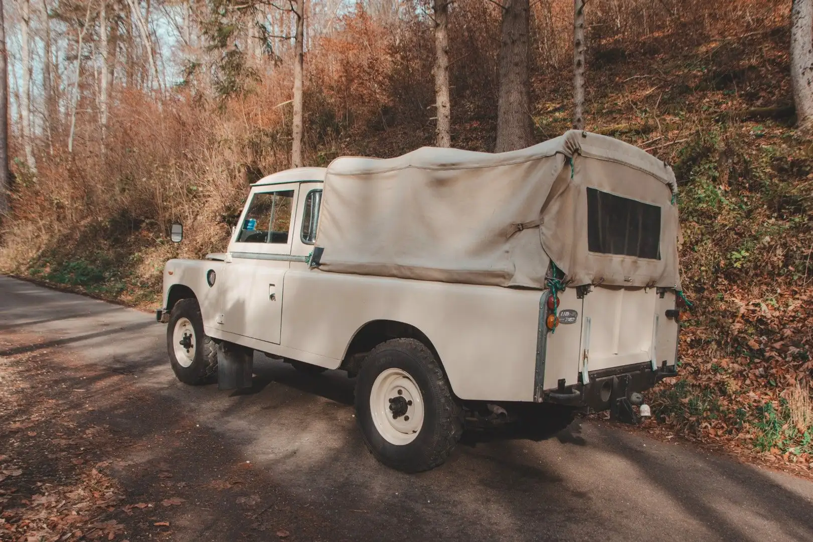 Land Rover Series Beige - 2