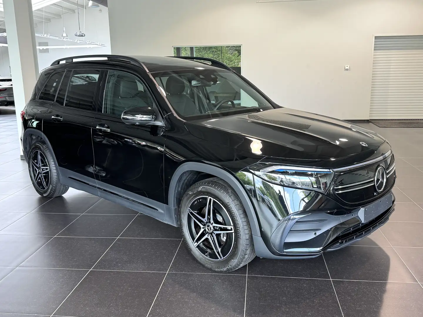 Mercedes-Benz EQB 250 Amg Night Pack, Panorama, 360 Camera, Burmester So - 2