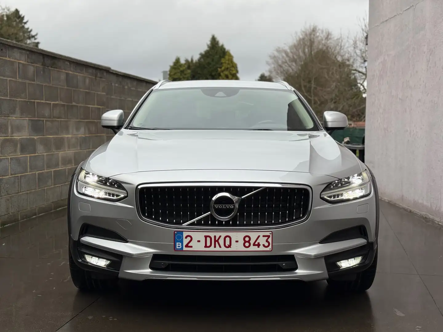 Volvo V90 Cross Country 2.0 D4 4x4 Geartronic Zilver - 1