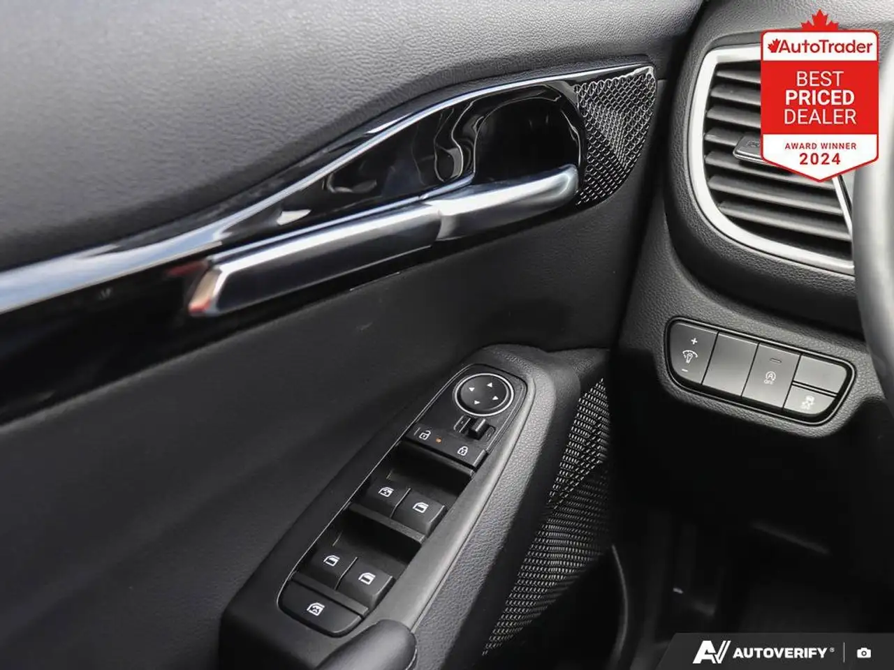 Kia Seltos снимка Kia Seltos