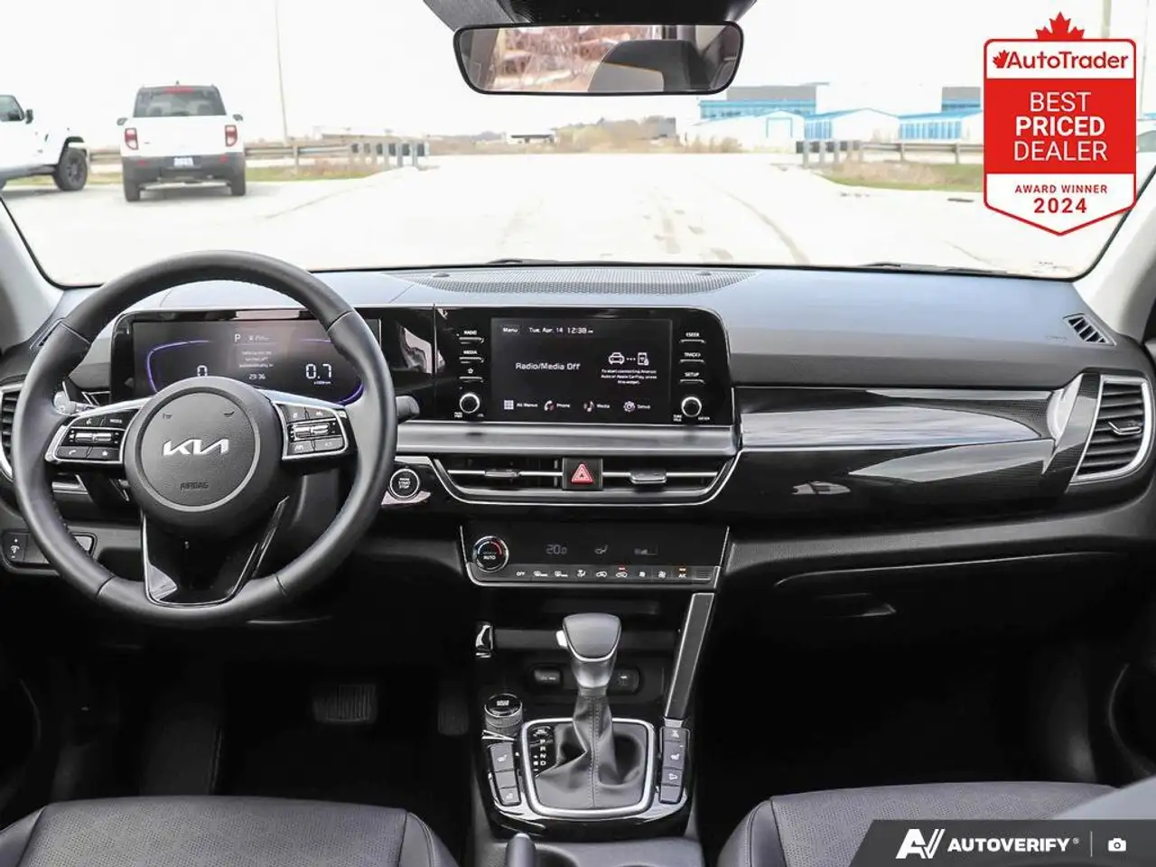 Kia Seltos снимка Kia Seltos