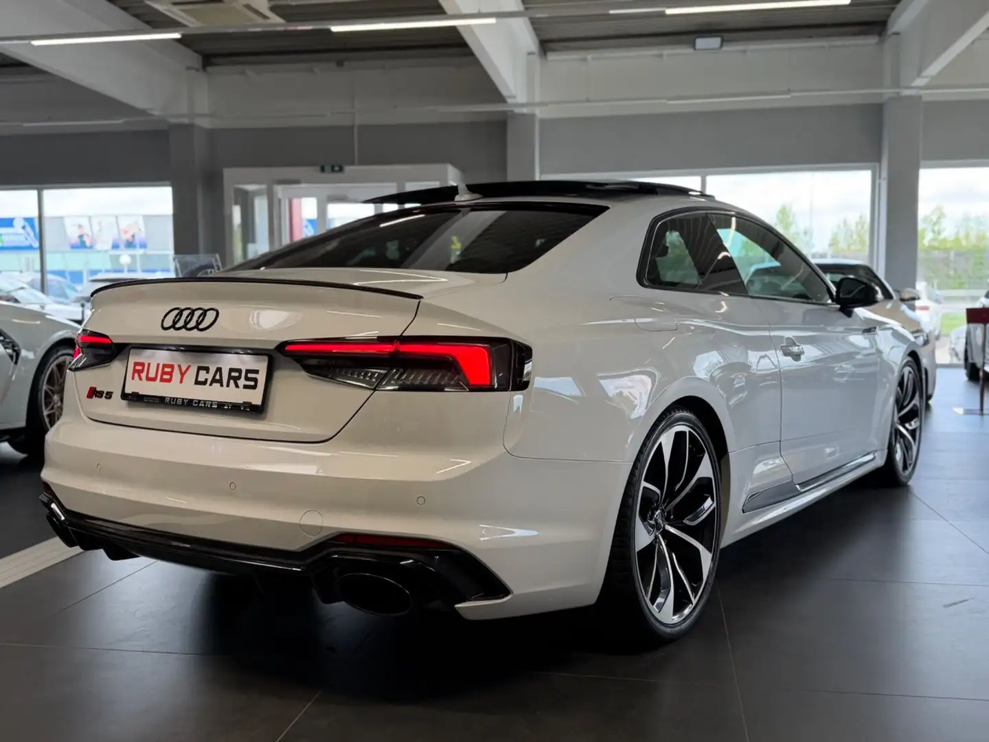 Audi RS5 Coupé 2,9 TFSI quattro Tiptronic Weiß - 2