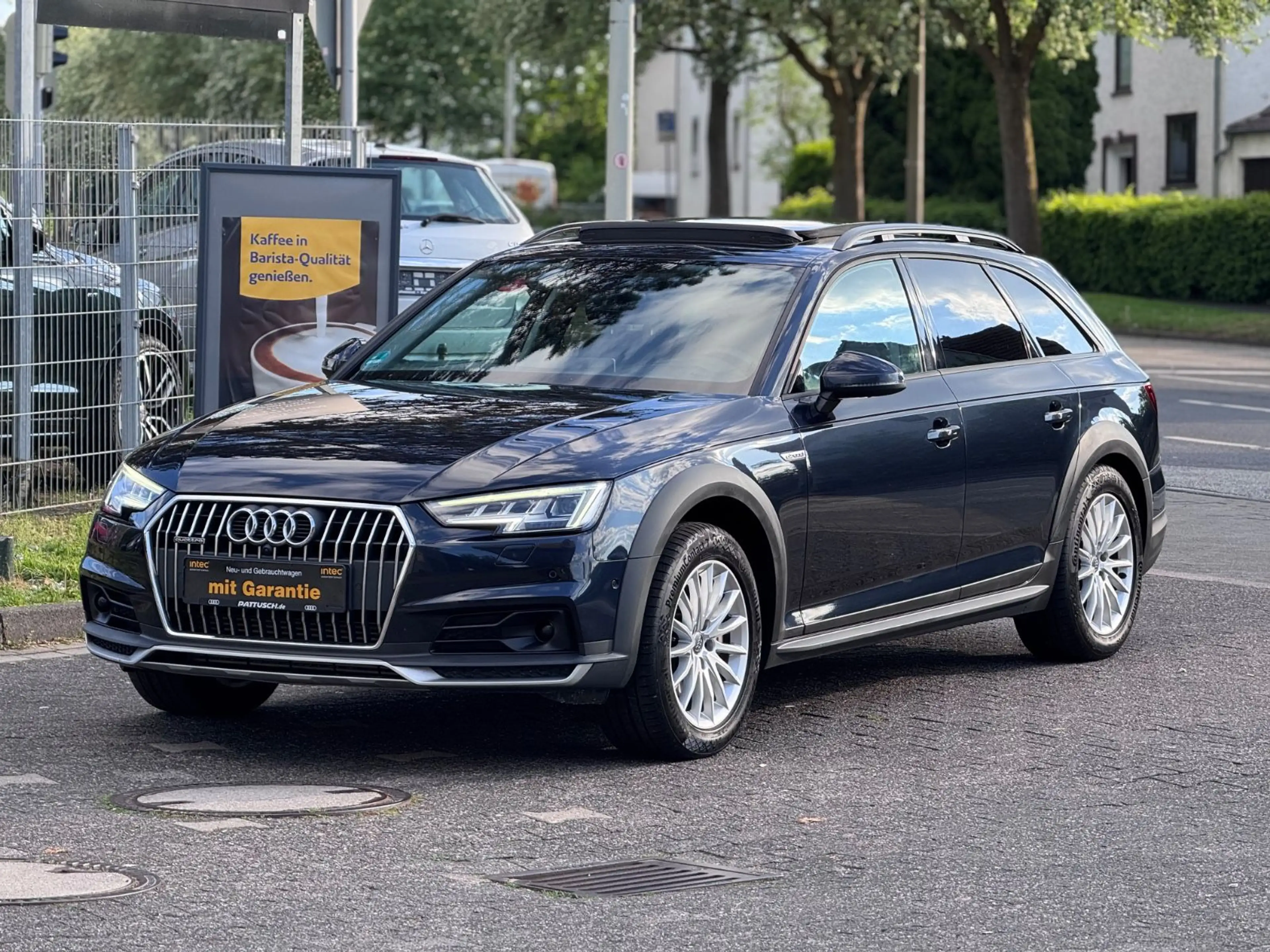 Audi A4 allroad quattro basis Pano-AHK-Leder-Orig-Km