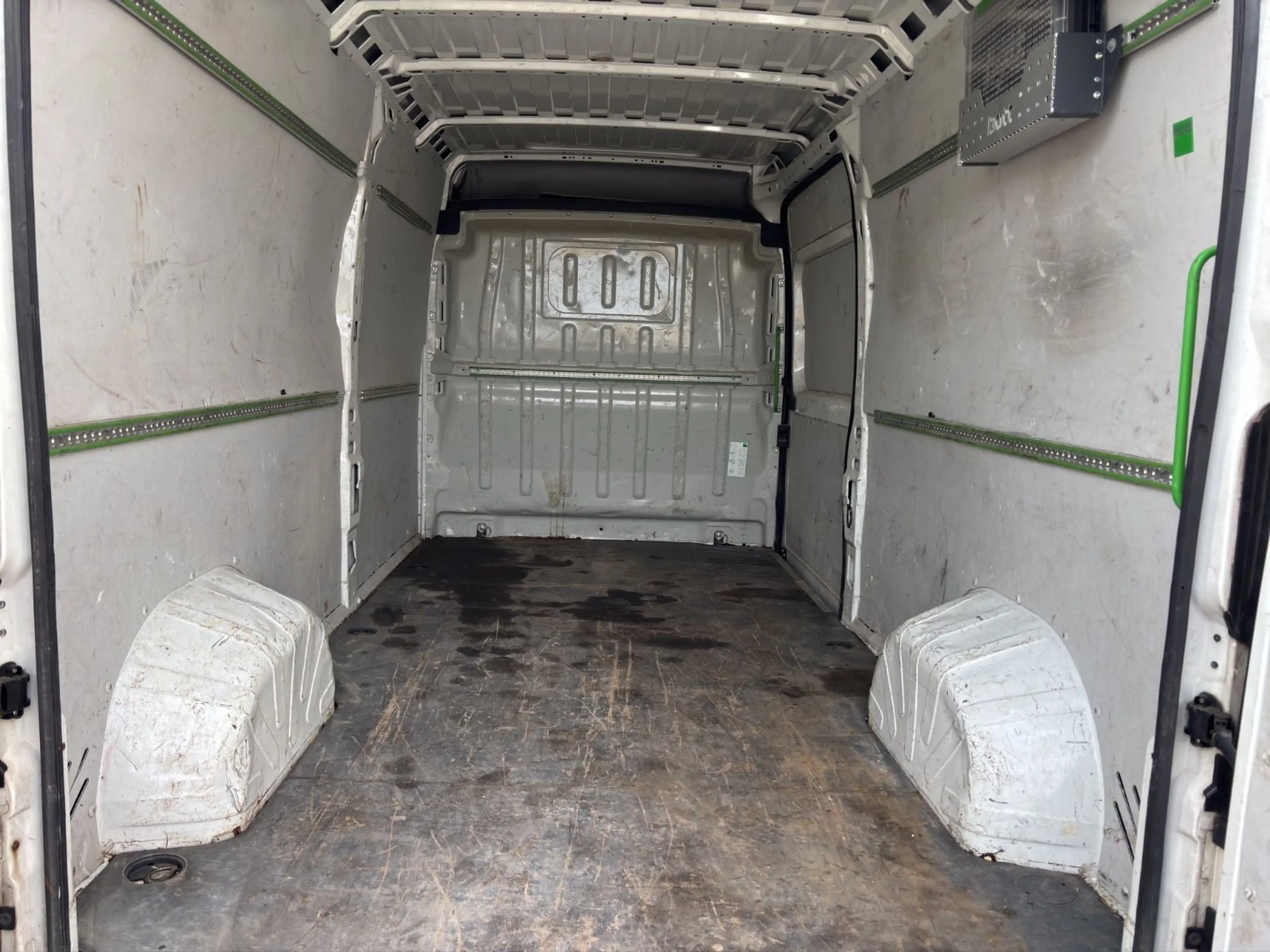 Peugeot Boxer Hochraum 335 L3H2 Pro BlueHDi 140 S 1Hand TüvNeu — photo 13