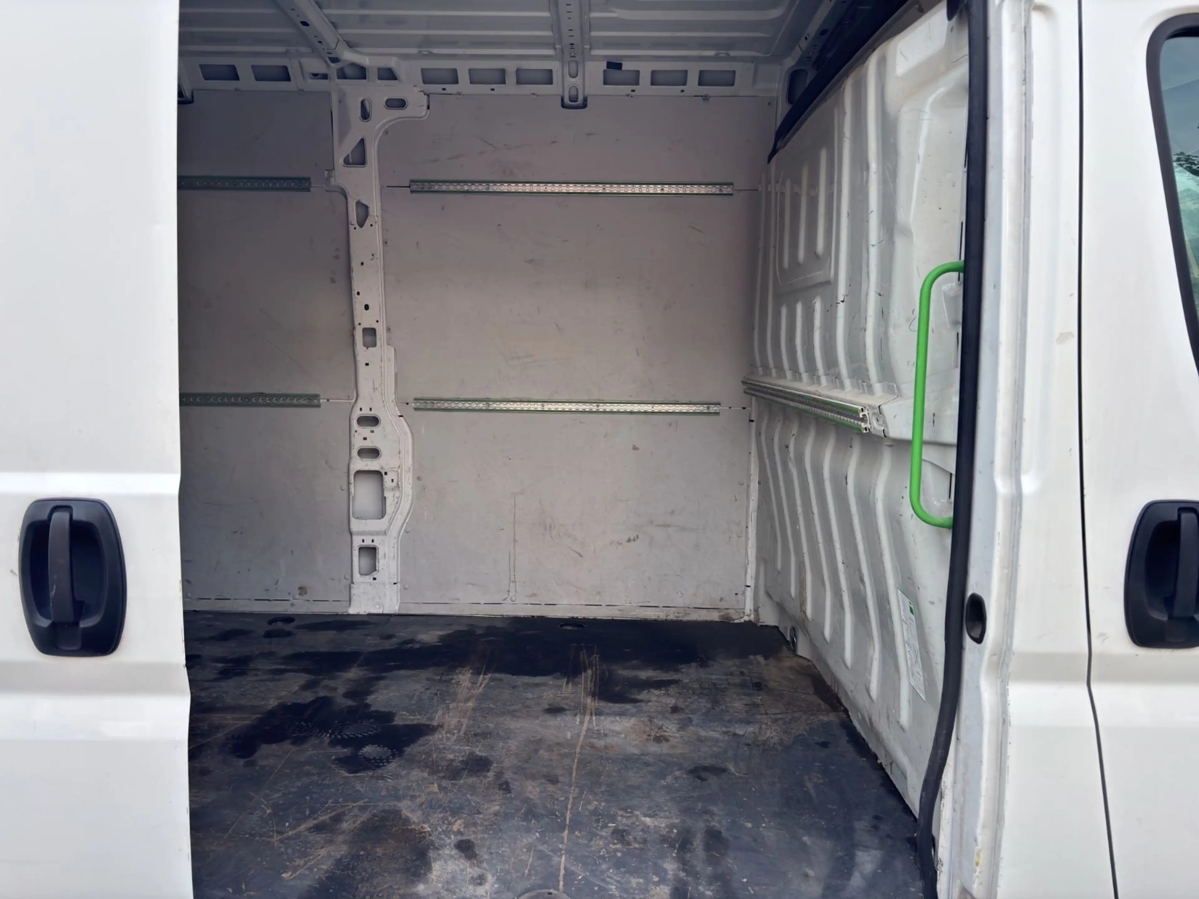 Peugeot Boxer Hochraum 335 L3H2 Pro BlueHDi 140 S 1Hand TüvNeu — photo 14