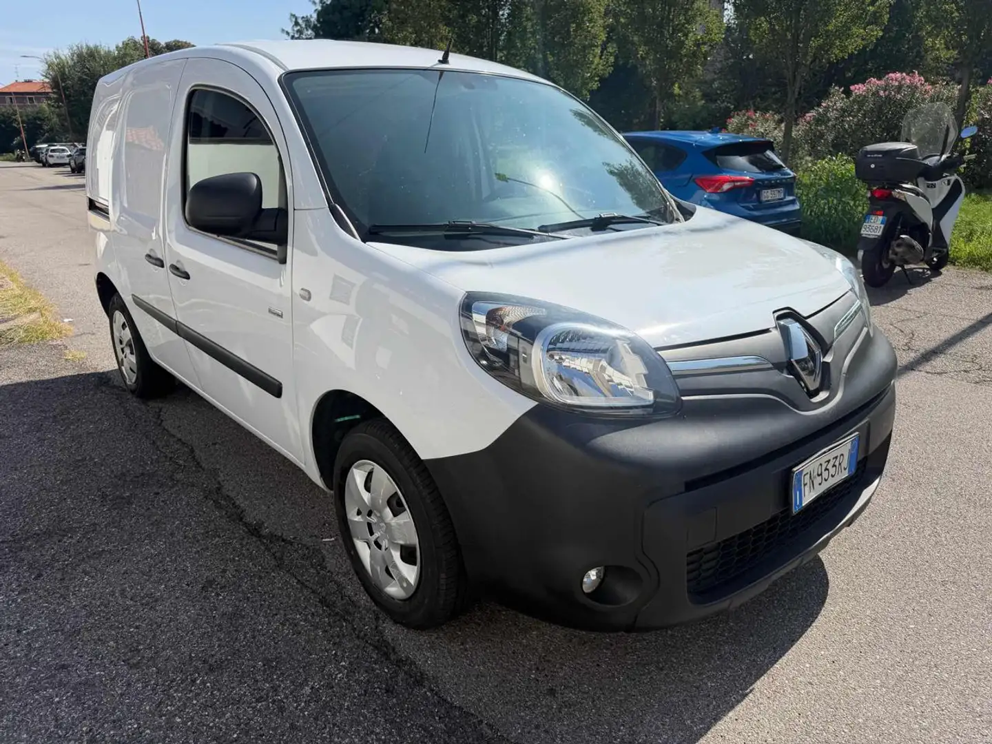 Renault Kangoo Z.E. 4p. Express Weiß - 2