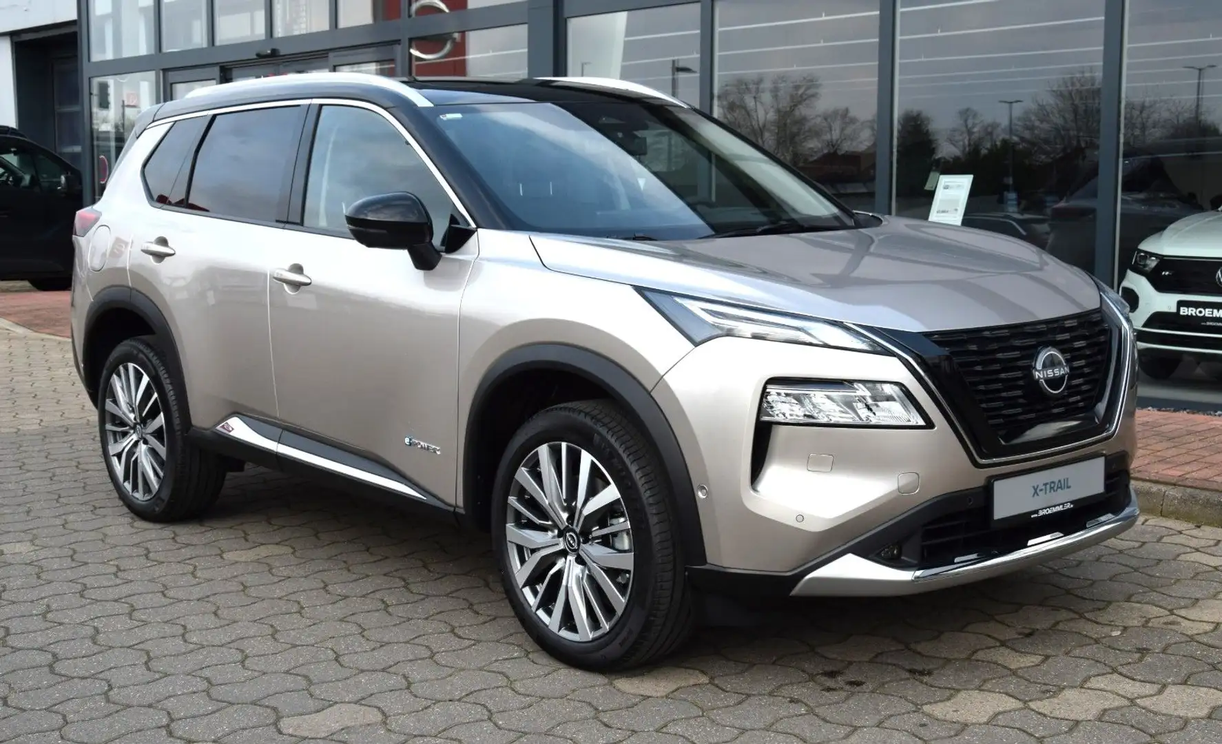 Nissan X-Trail e-Power Tekna PGD 20" Silber - 1