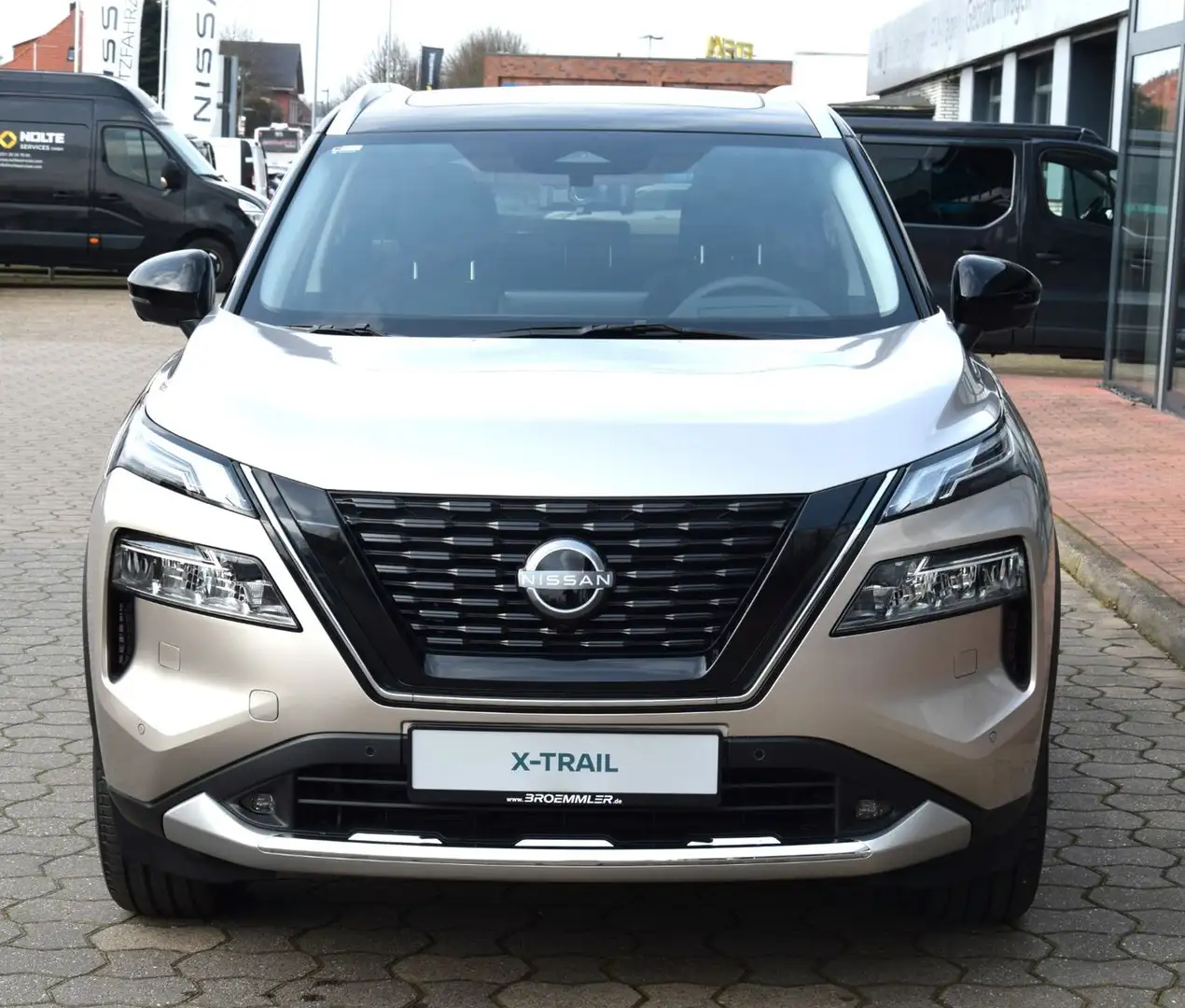 Nissan X-Trail e-Power Tekna PGD 20" Silber - 2