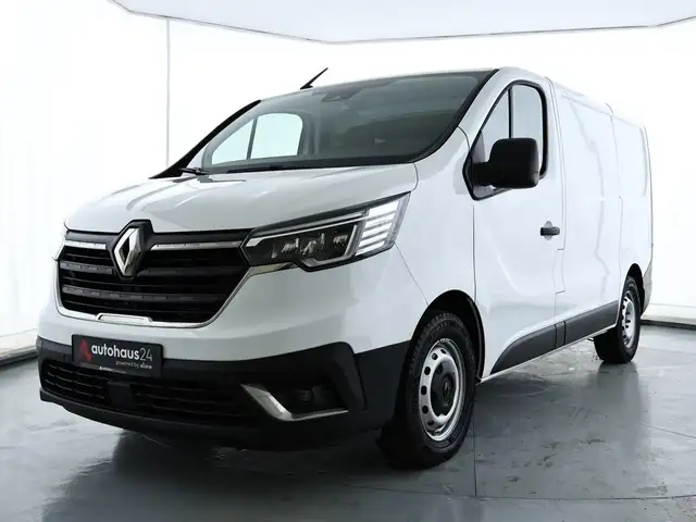 Renault Trafic view 3