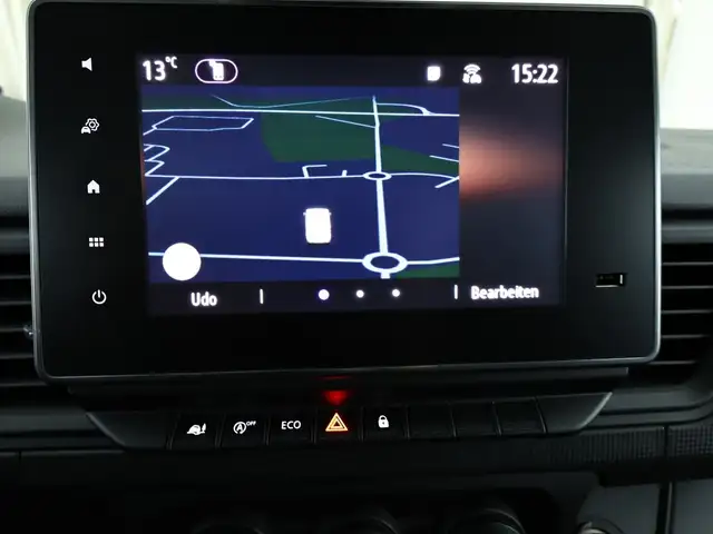 Renault Trafic view 12