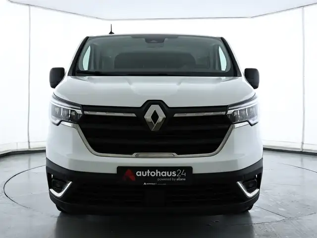 Renault Trafic view 2