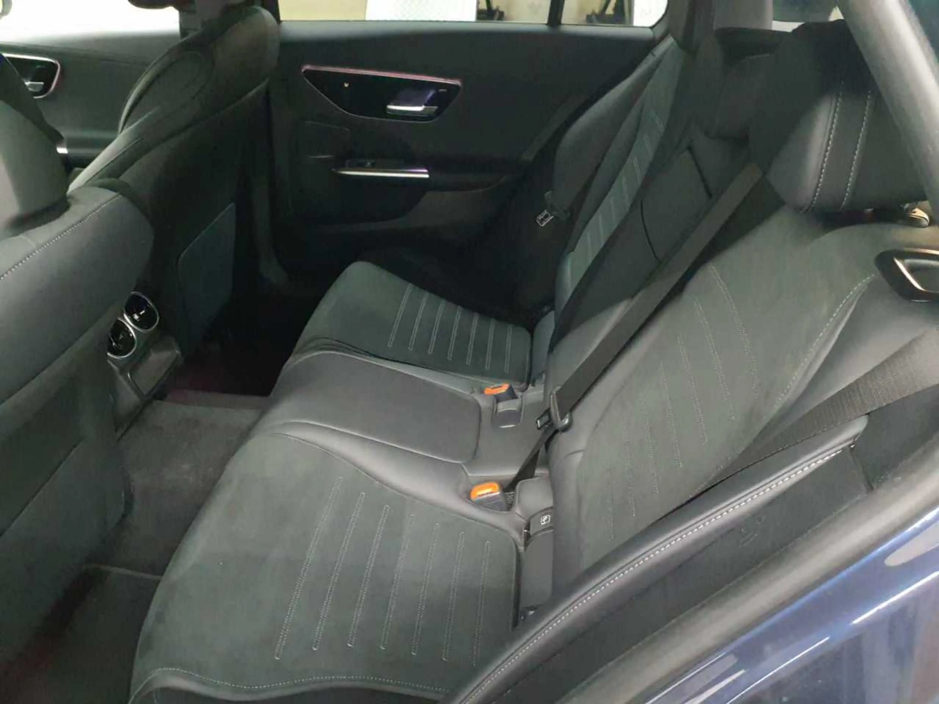 Mercedes-Benz C 220 C 220d 4M T- AMG AHK AssiP KomfP SHZ hi — photo 5