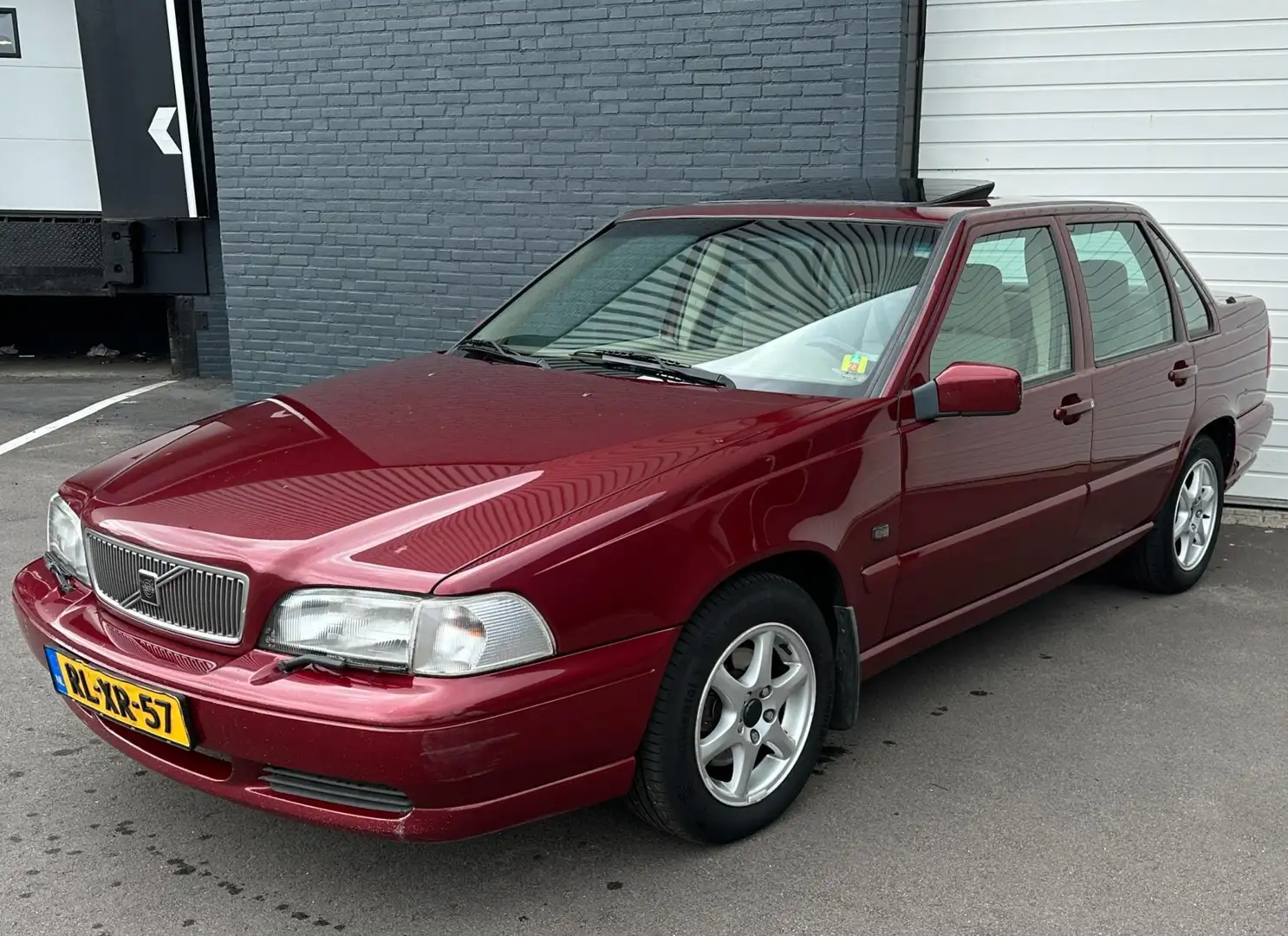 Volvo S70 2.5 Sports-Line OPENDAK/AUTOMAAT/APK-06-2026/AIRCO Червоний - 2