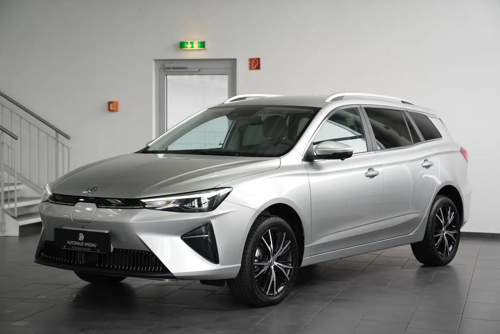 MG 5 Luxury 61 kwh Срібний - 2