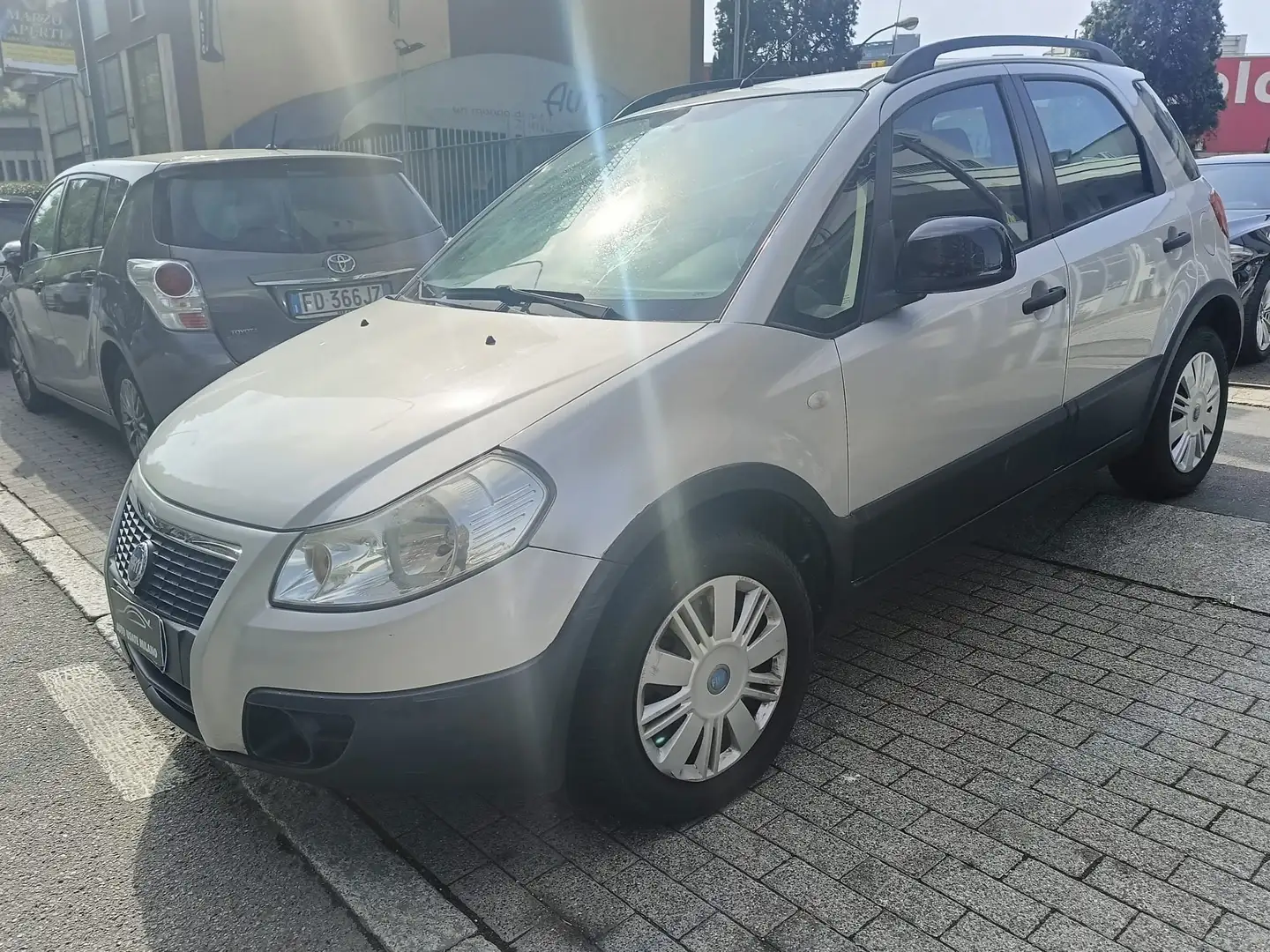 Fiat Sedici 1.6 16v GPL Emotion 4x4 107cv Сірий - 1