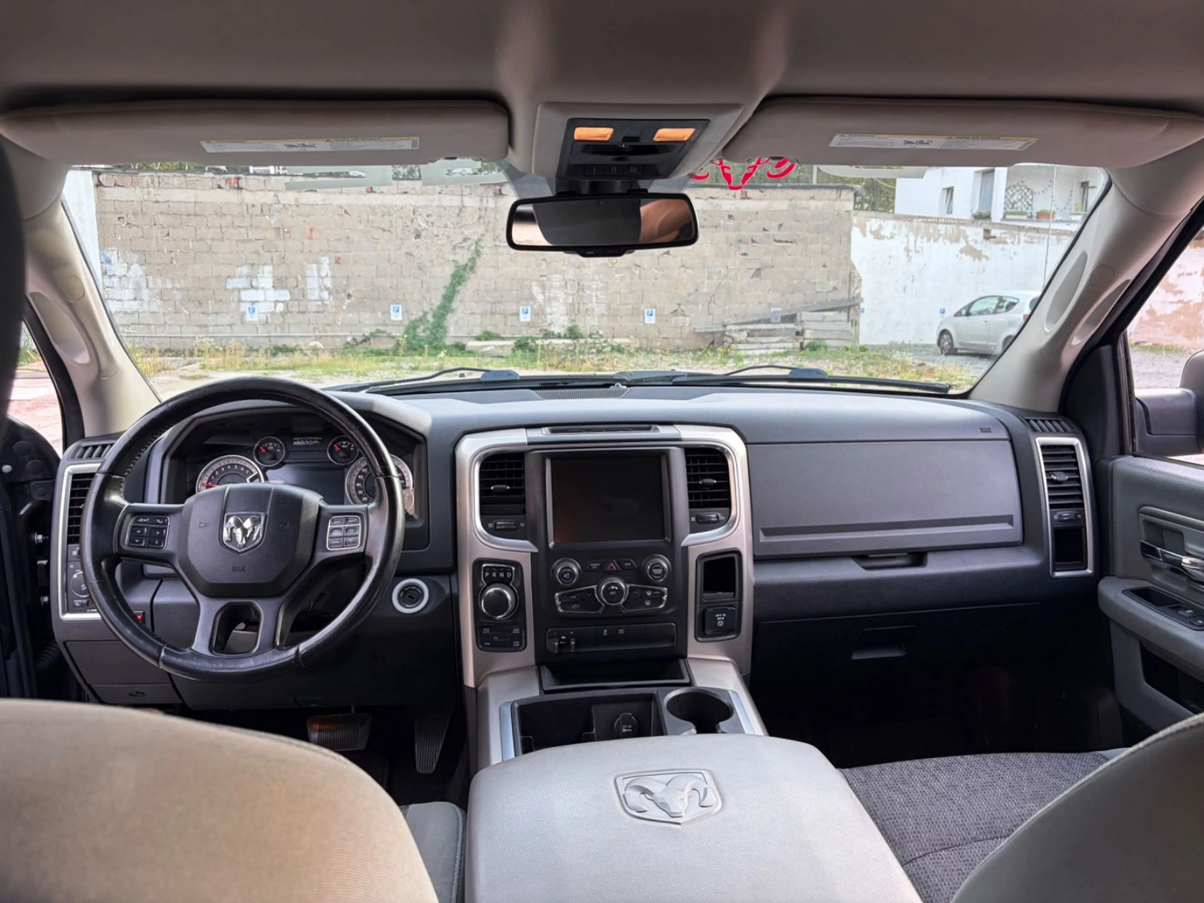 Dodge RAM 5.7 V8 Doka Hemi Bighorn *rostfrei* Facelift — photo 7