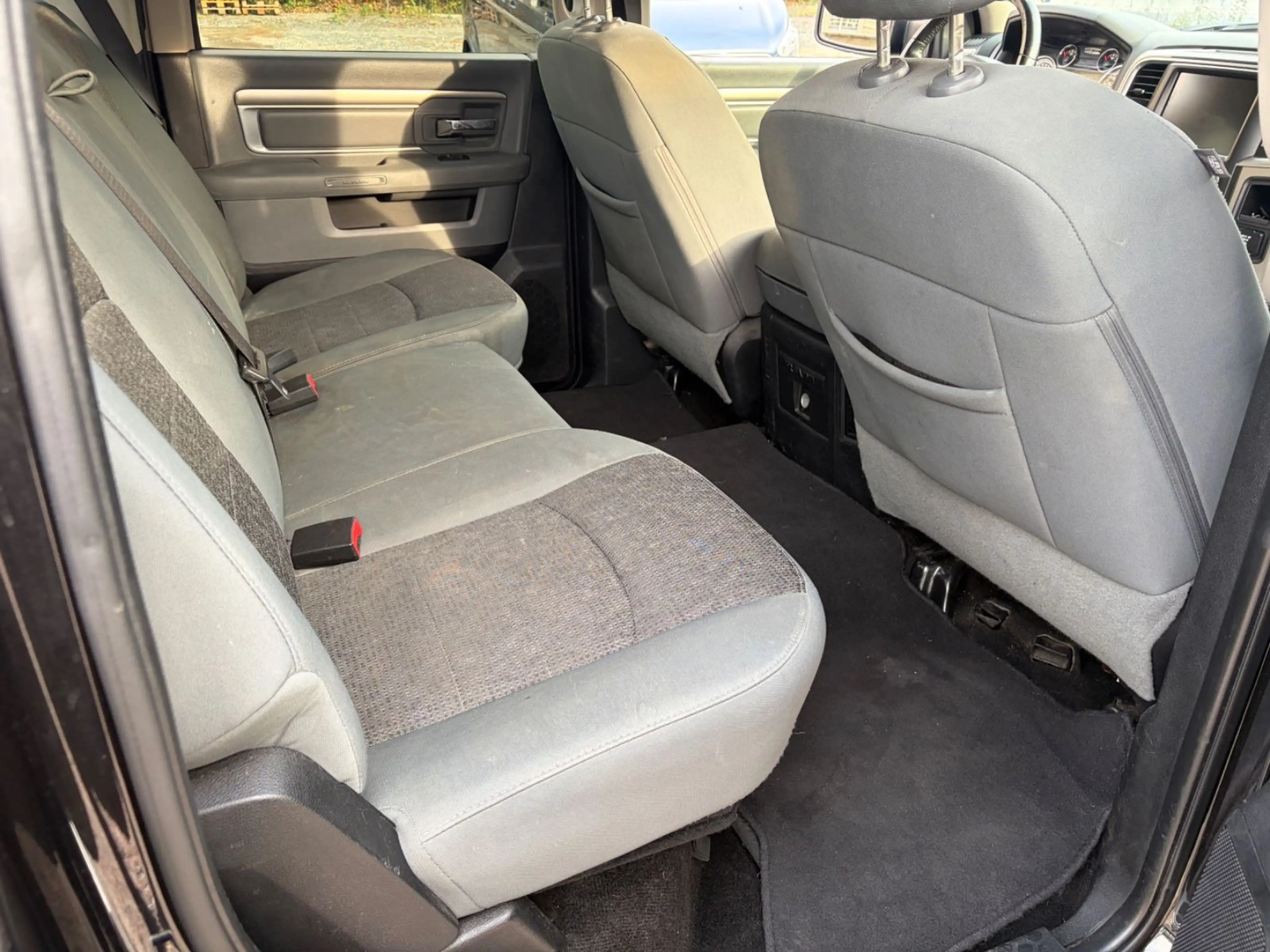 Dodge RAM 5.7 V8 Doka Hemi Bighorn *rostfrei* Facelift — photo 12