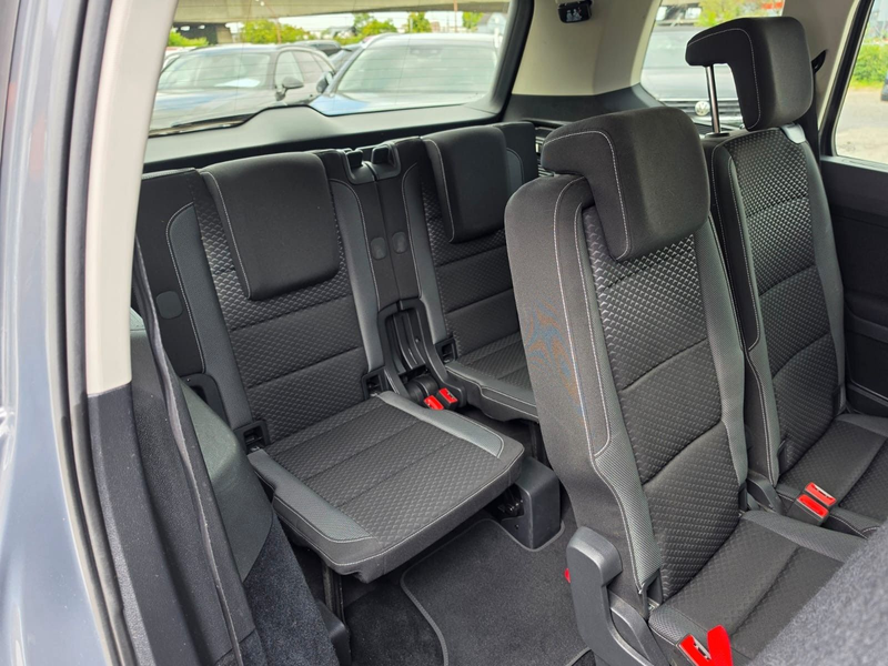 Volkswagen Touran Active 1,5 TSI Start-Stopp 7-SITZER*AHK — photo 9