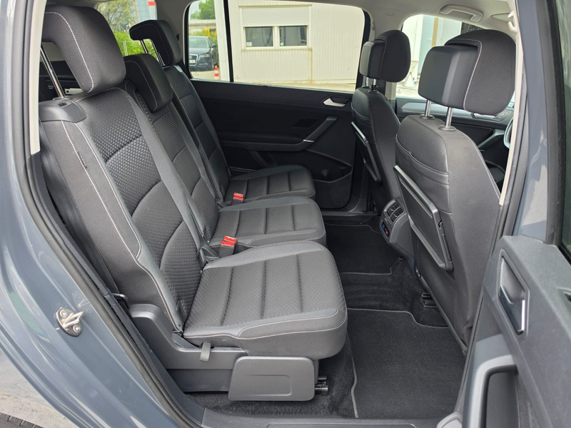 Volkswagen Touran Active 1,5 TSI Start-Stopp 7-SITZER*AHK — photo 11