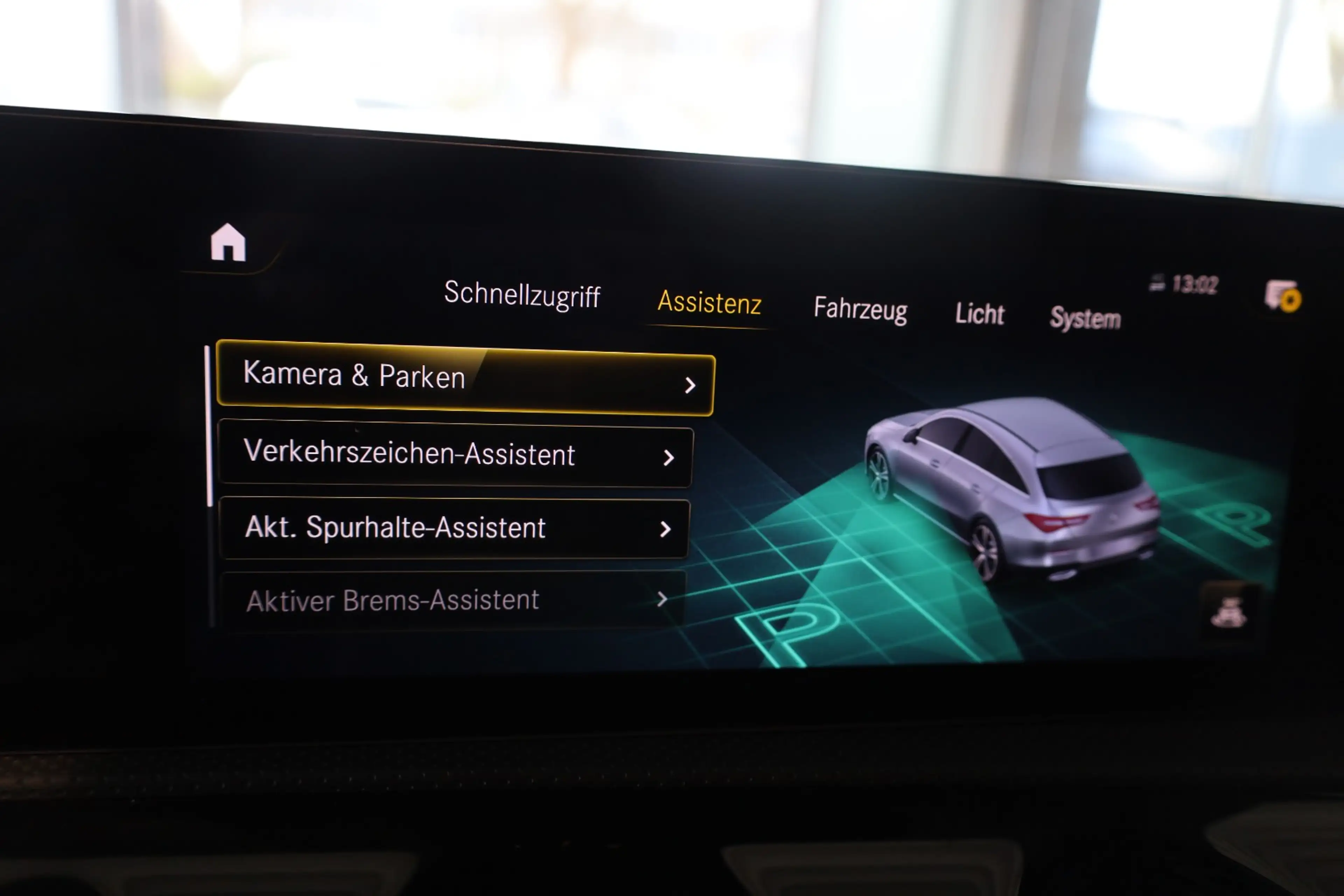Mercedes-Benz CLA 220 d Shooting Brake AMG Line PANO/HUD — photo 26