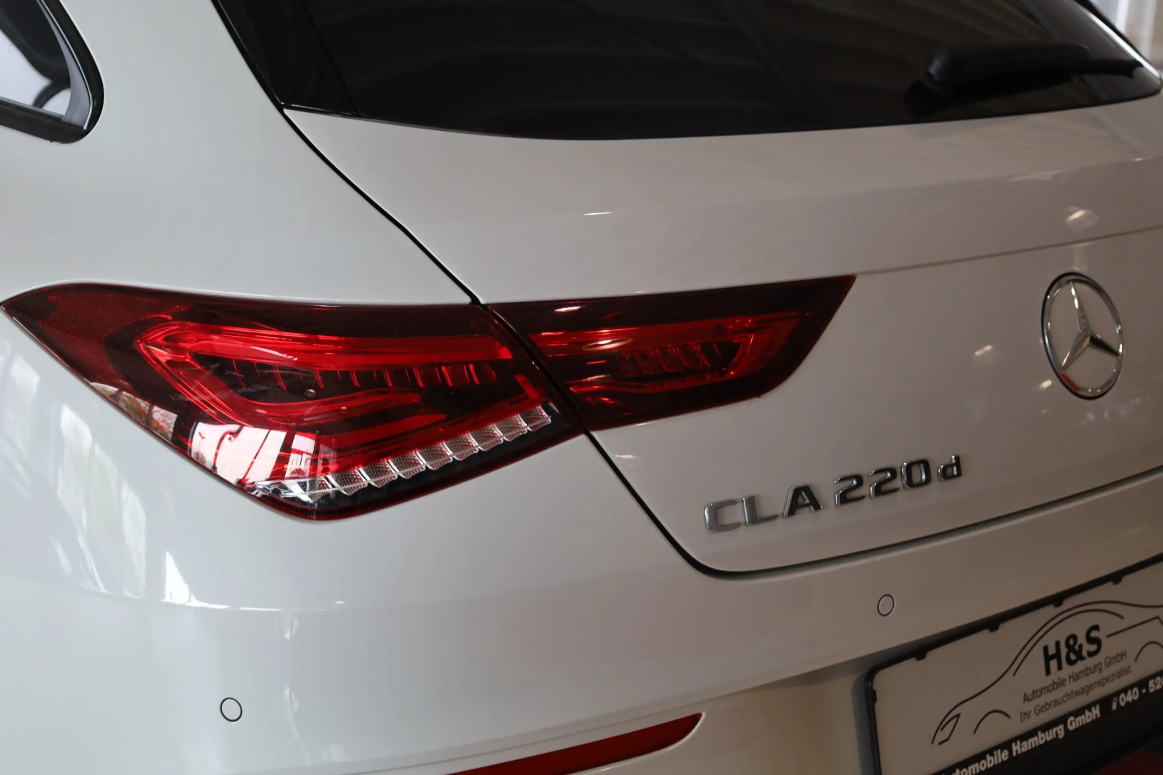Mercedes-Benz CLA 220 d Shooting Brake AMG Line PANO/HUD — photo 4