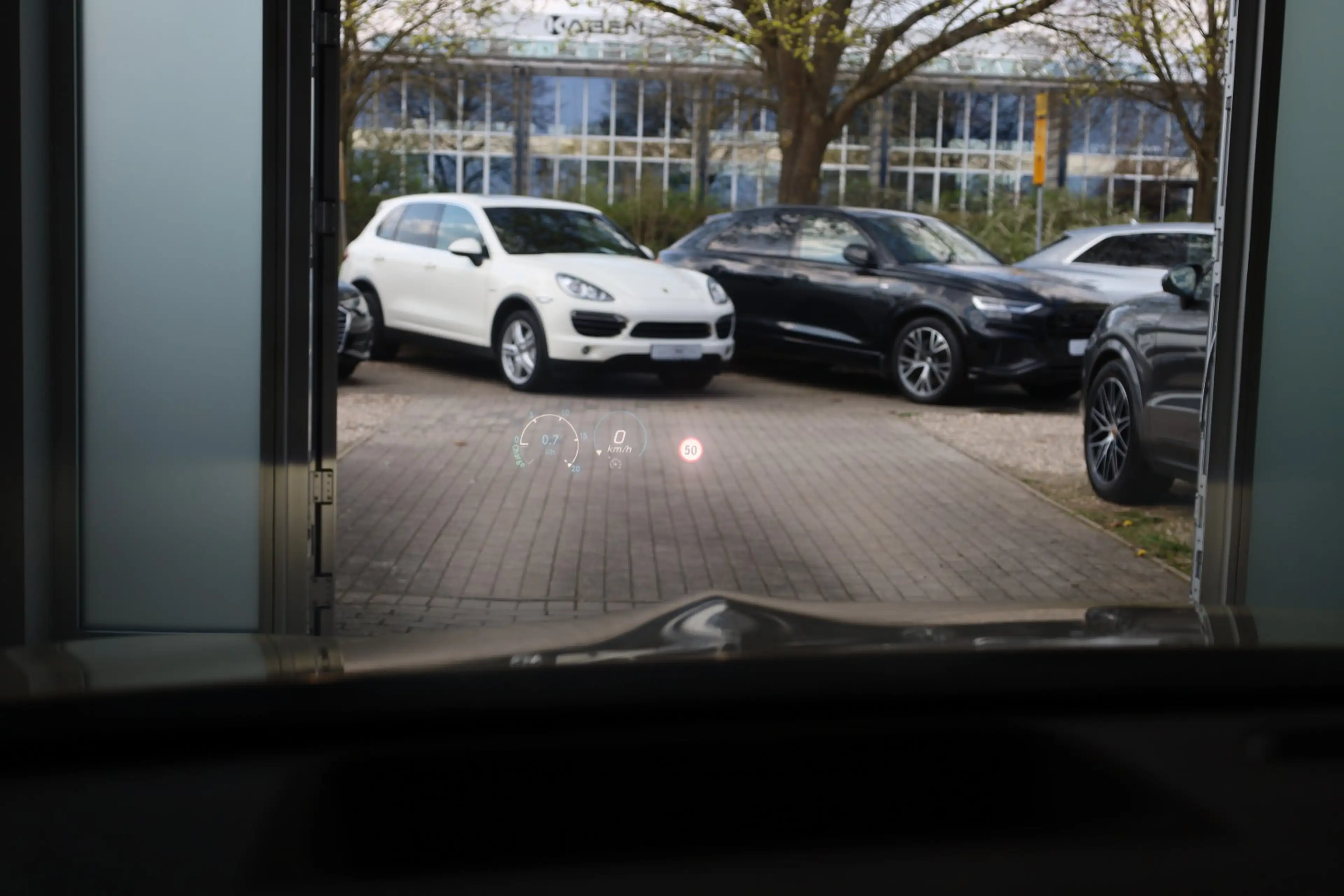 Mercedes-Benz CLA 220 d Shooting Brake AMG Line PANO/HUD — photo 31