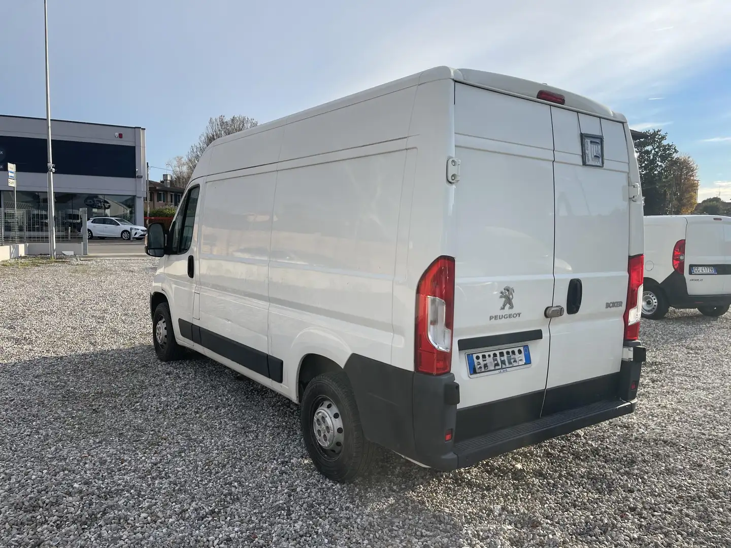 Peugeot Boxer 333 2.2 140 S&S L2H2 IVA ESCLUSA Bianco - 2