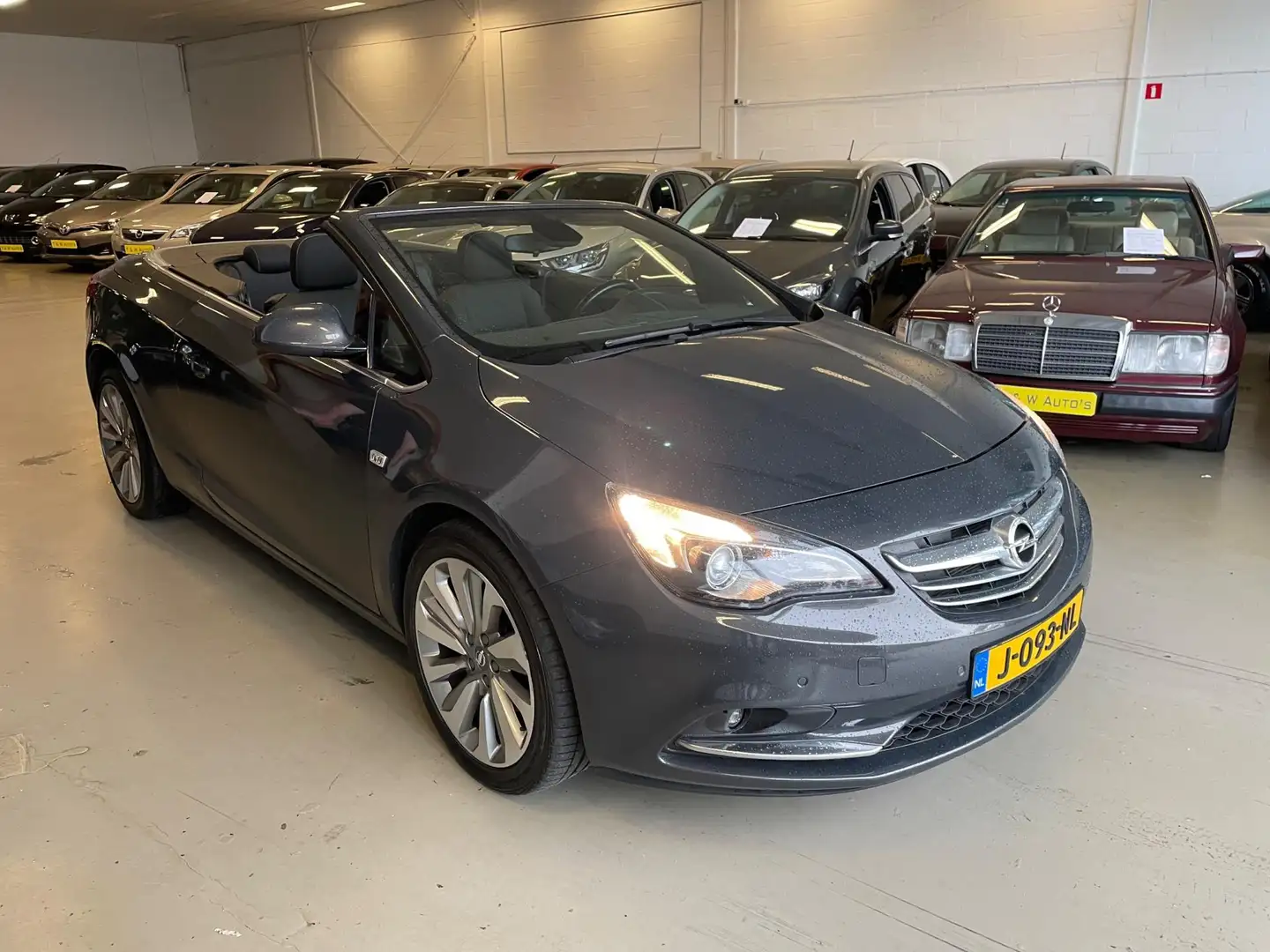 Opel Cascada 1.4 Turbo ecoFLEX Cosmo Grijs - 1