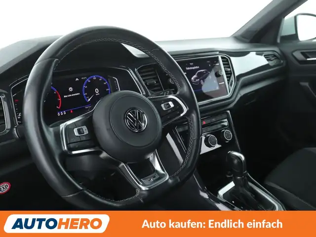 Volkswagen T-Roc view 11