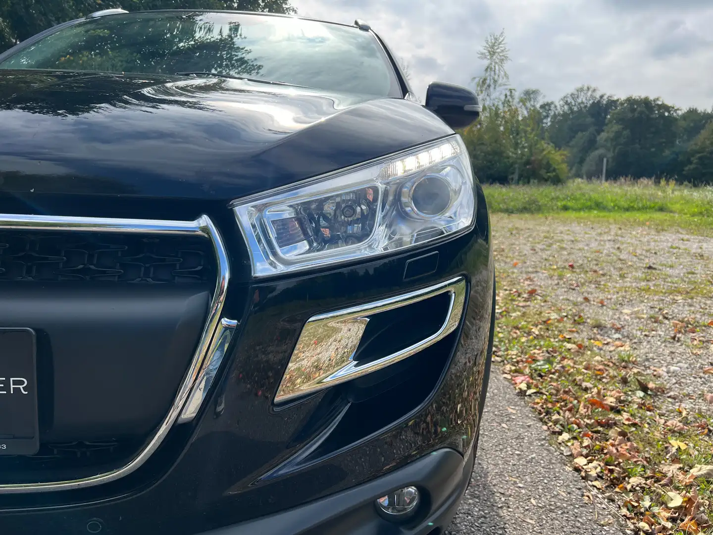 Peugeot 4008 Allure ALLRAD *PanoDach*R-Kamera*NAVI* Schwarz - 2