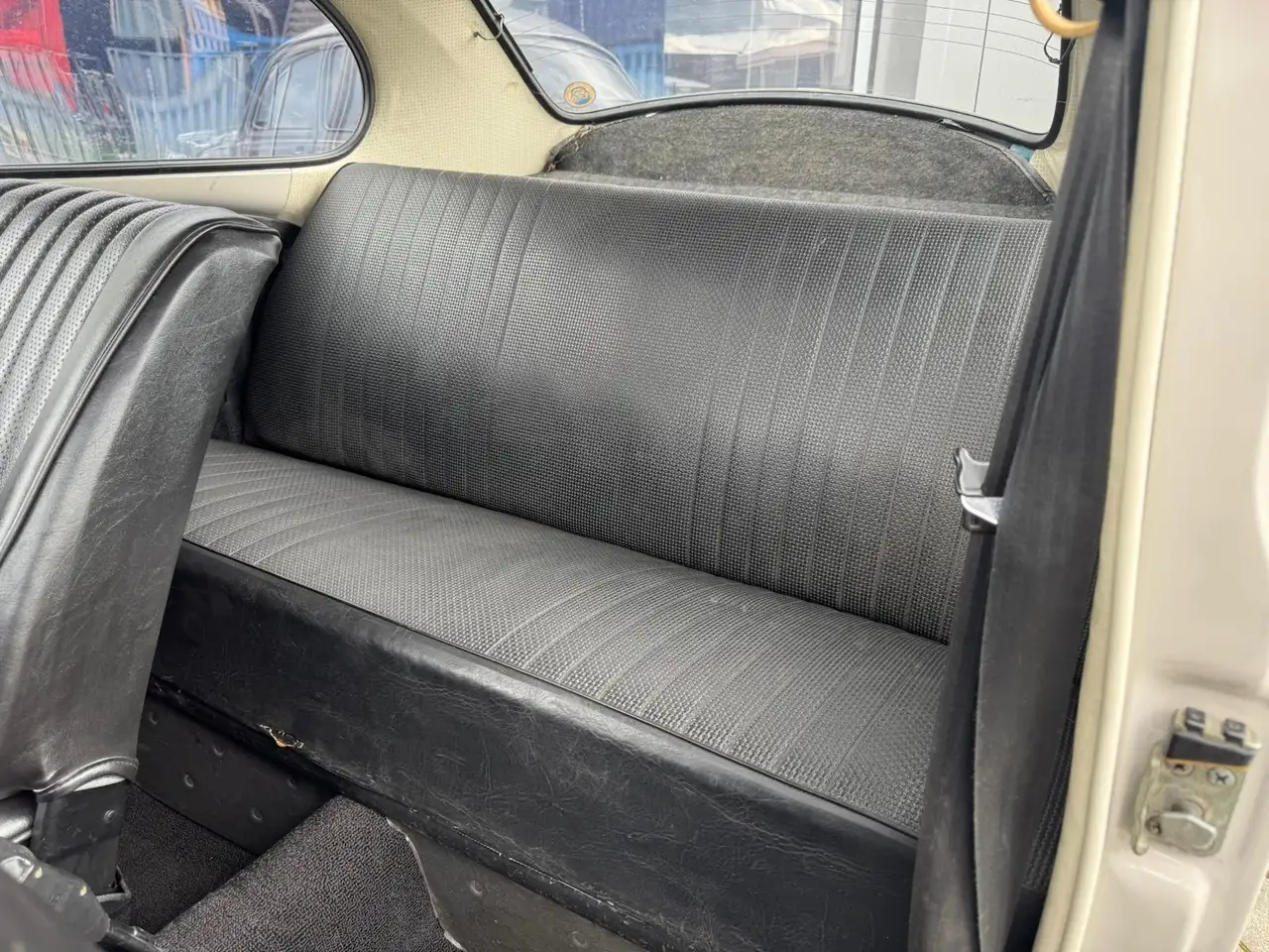 Volkswagen Kever 1303, foto 5
