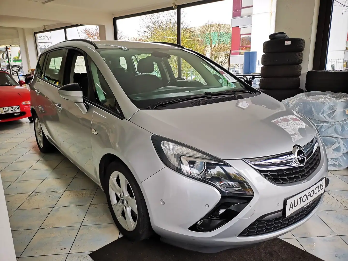 Opel Zafira C Tourer Edition 1.4l *NAVI*XEN*PDC Silber - 1