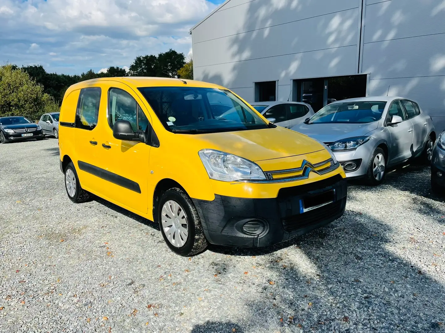 Citroen Berlingo 20 L1 HDi 90 BUSINESS Jaune - 2