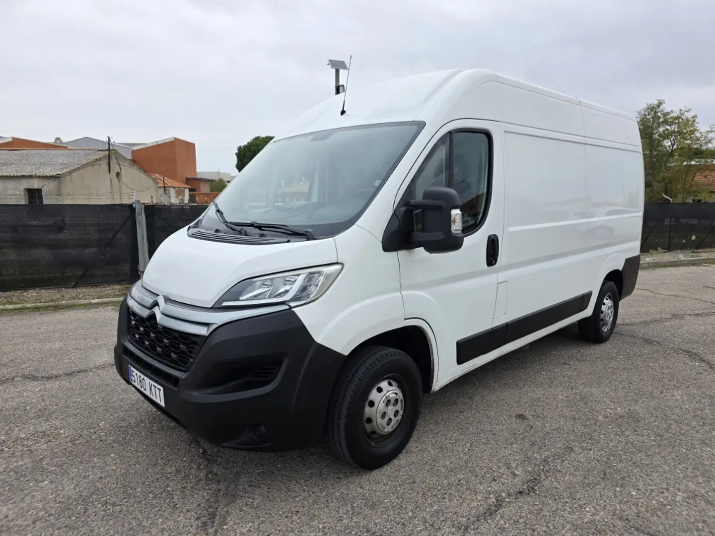 Citroen Jumper Fg. 2.0BlueHDi 35 L2H2 110 Blanc - 1